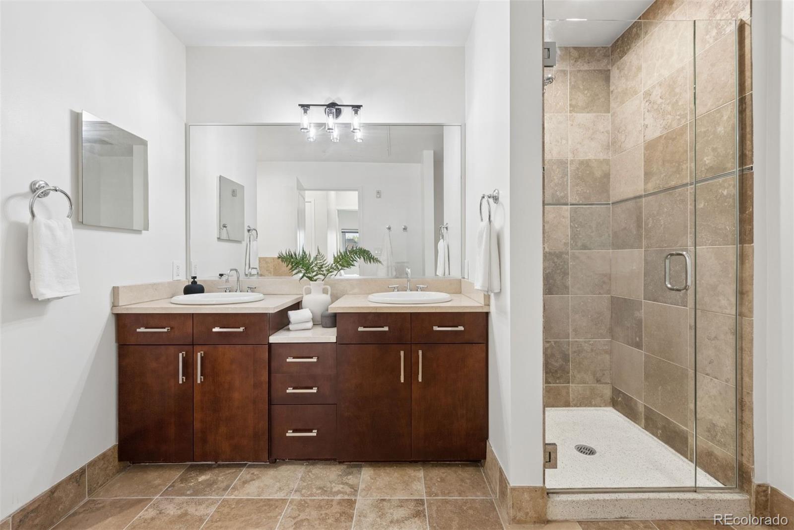 MLS Image #23 for 2958  syracuse street 315,denver, Colorado