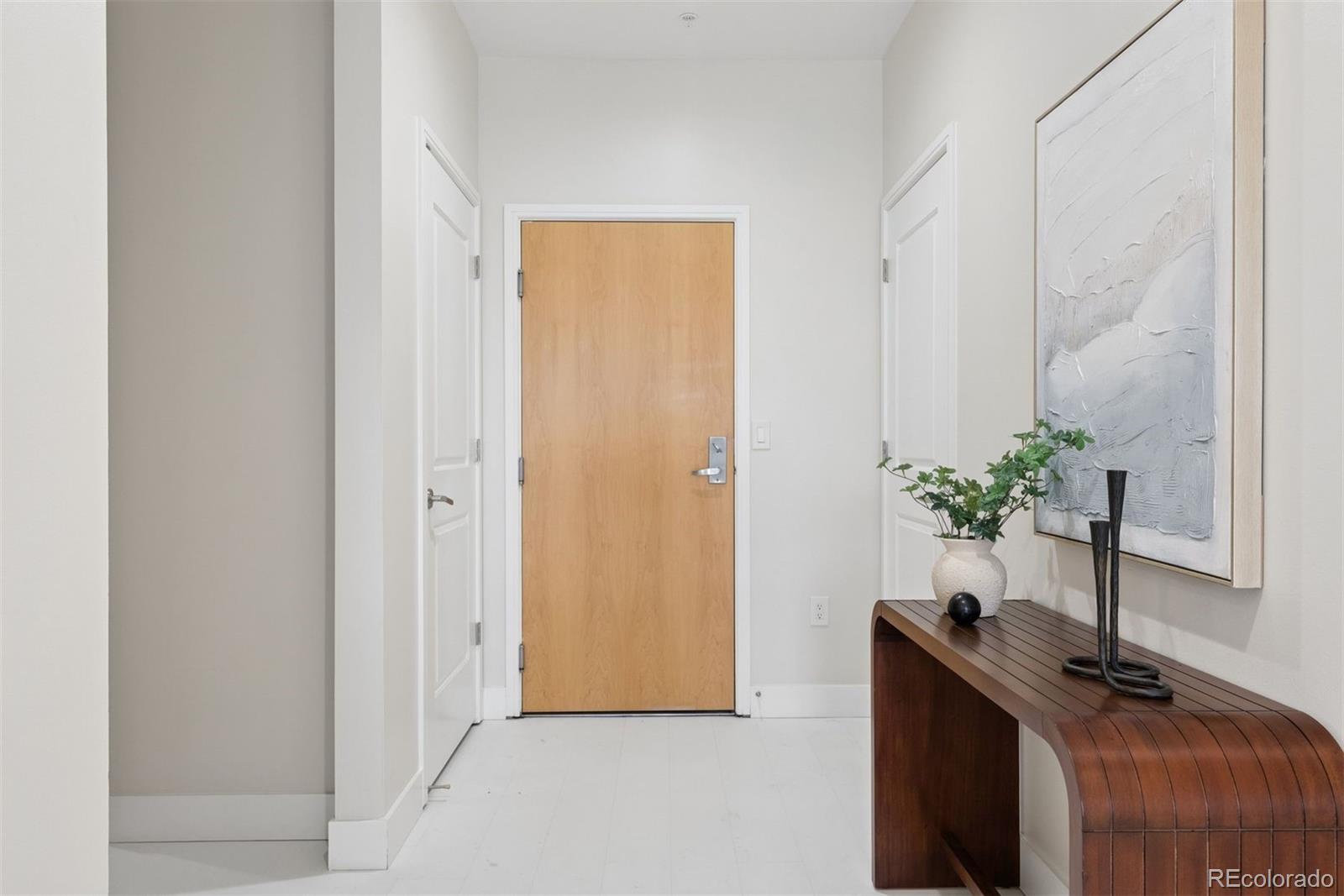 MLS Image #4 for 2958  syracuse street 315,denver, Colorado