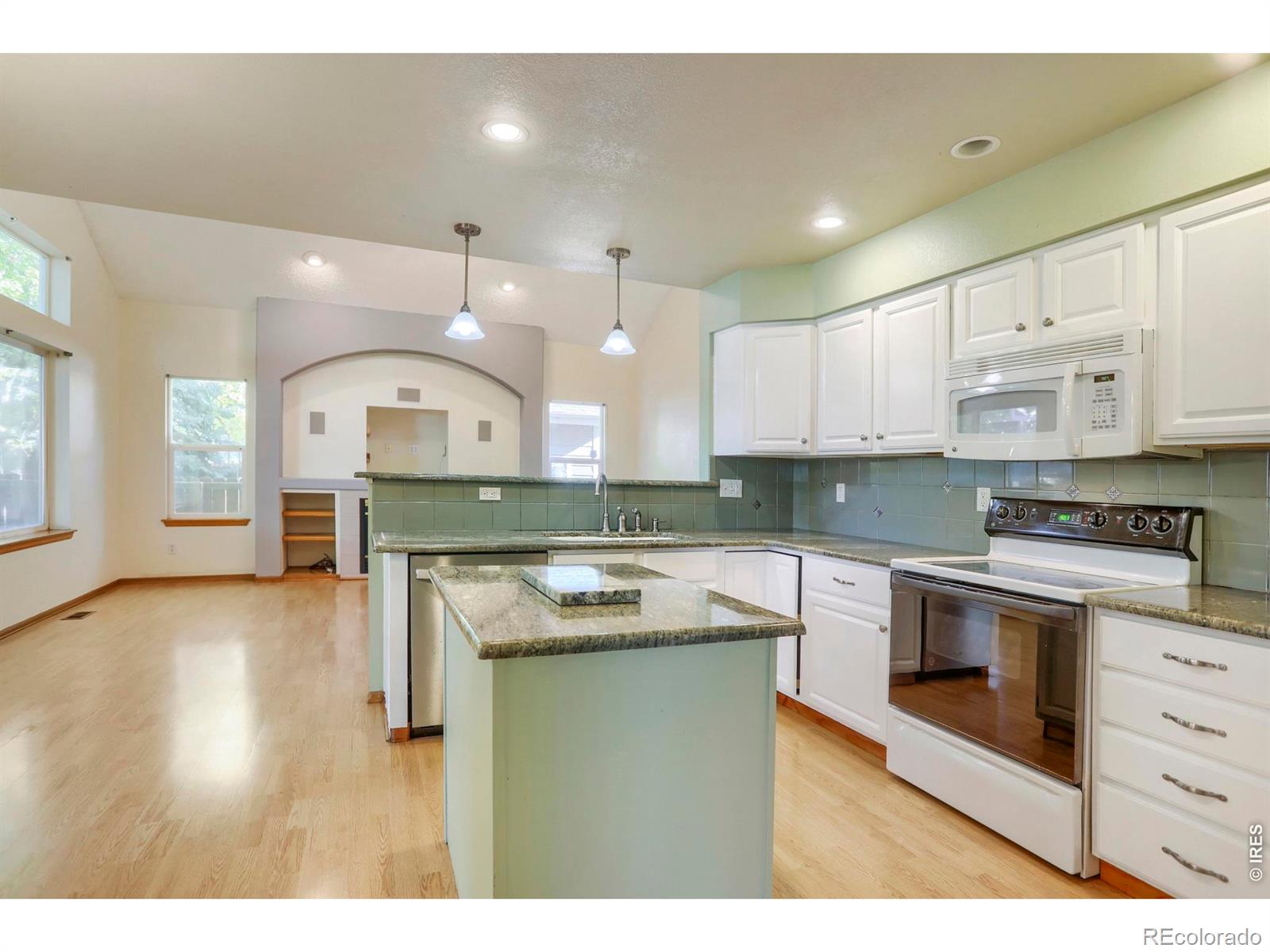MLS Image #8 for 12547  forest view street,broomfield, Colorado