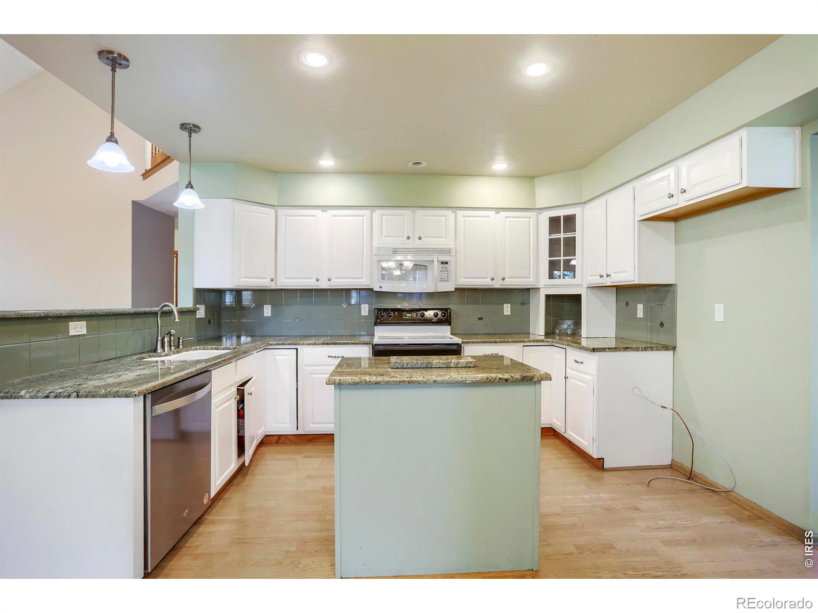 MLS Image #9 for 12547  forest view street,broomfield, Colorado