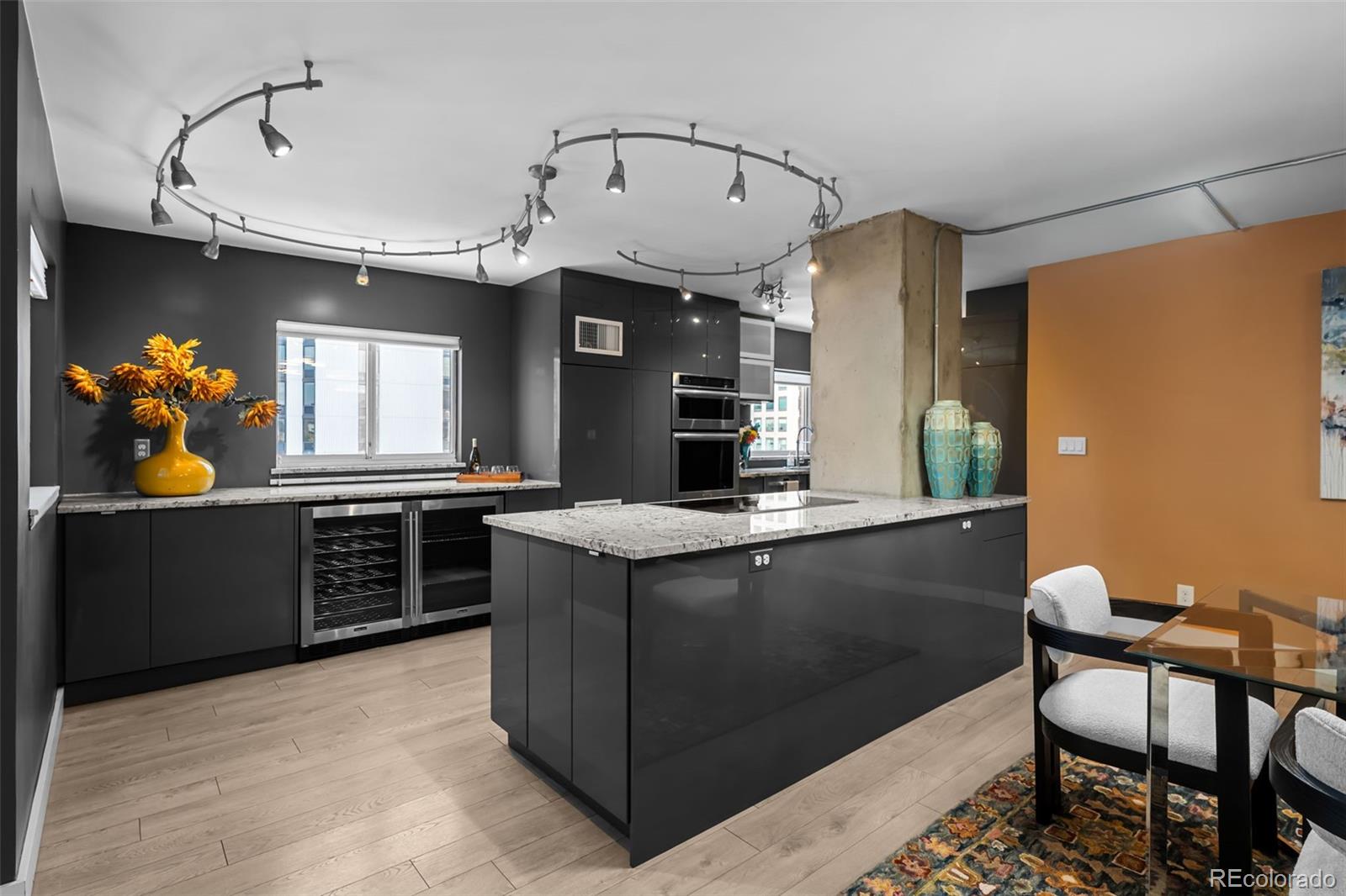 MLS Image #10 for 1551  larimer street,denver, Colorado