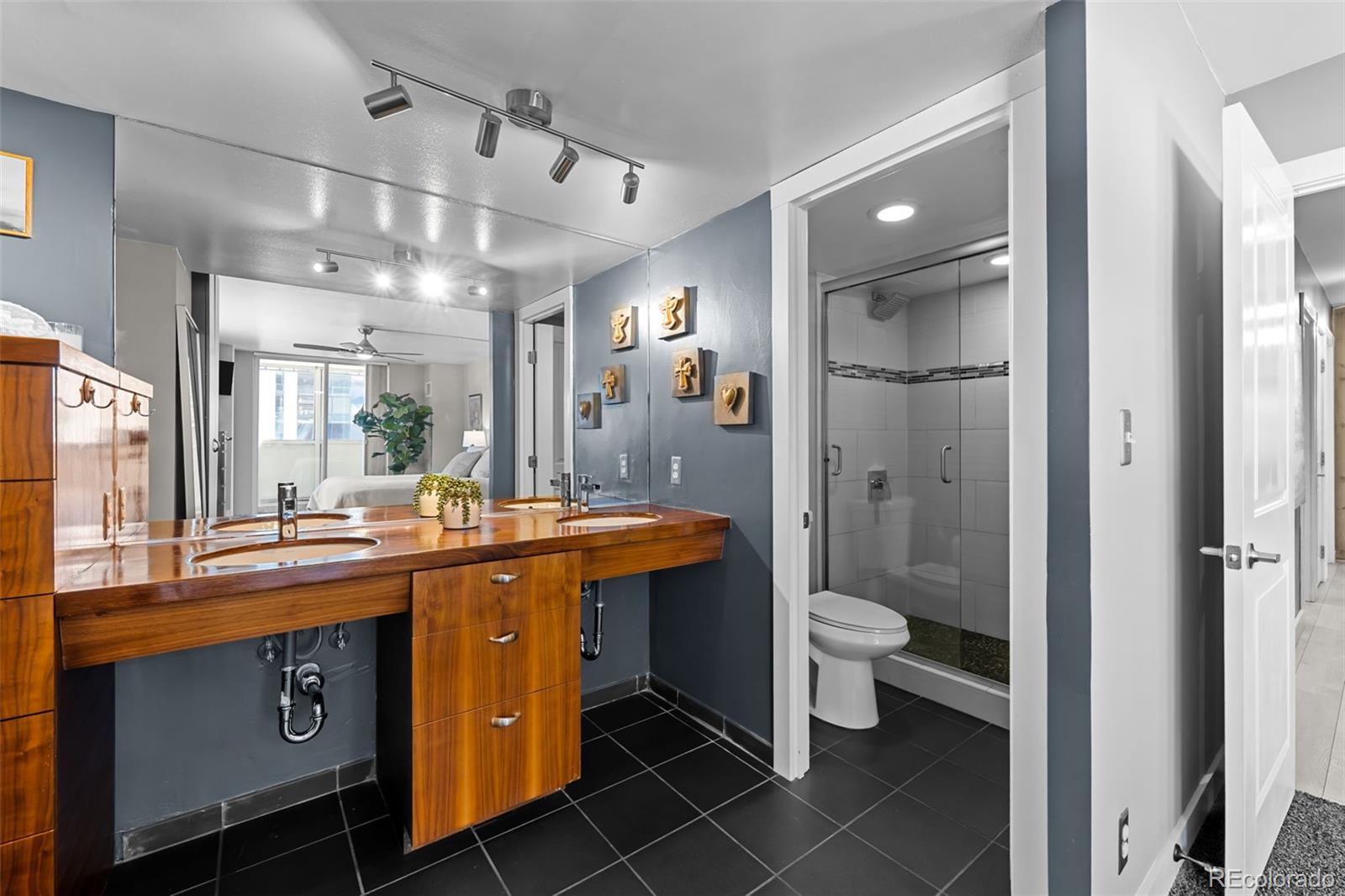 MLS Image #24 for 1551  larimer street,denver, Colorado