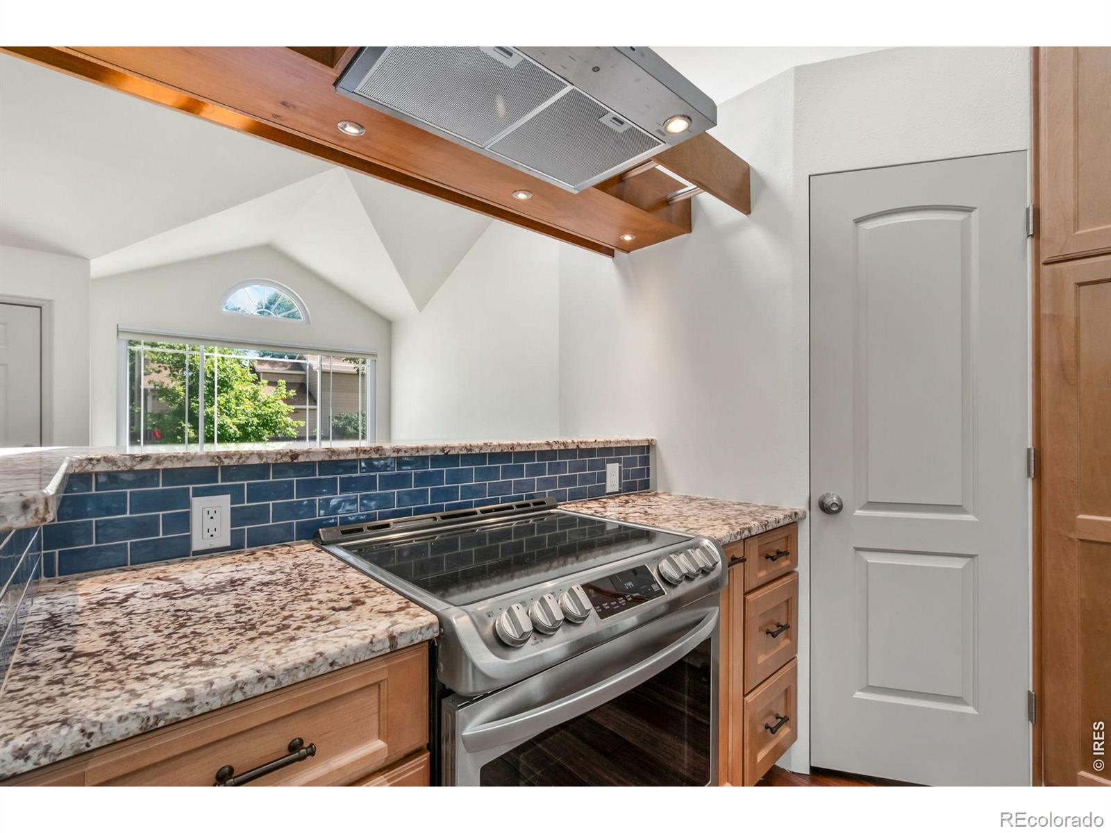 MLS Image #7 for 906  deer creek lane,fort collins, Colorado
