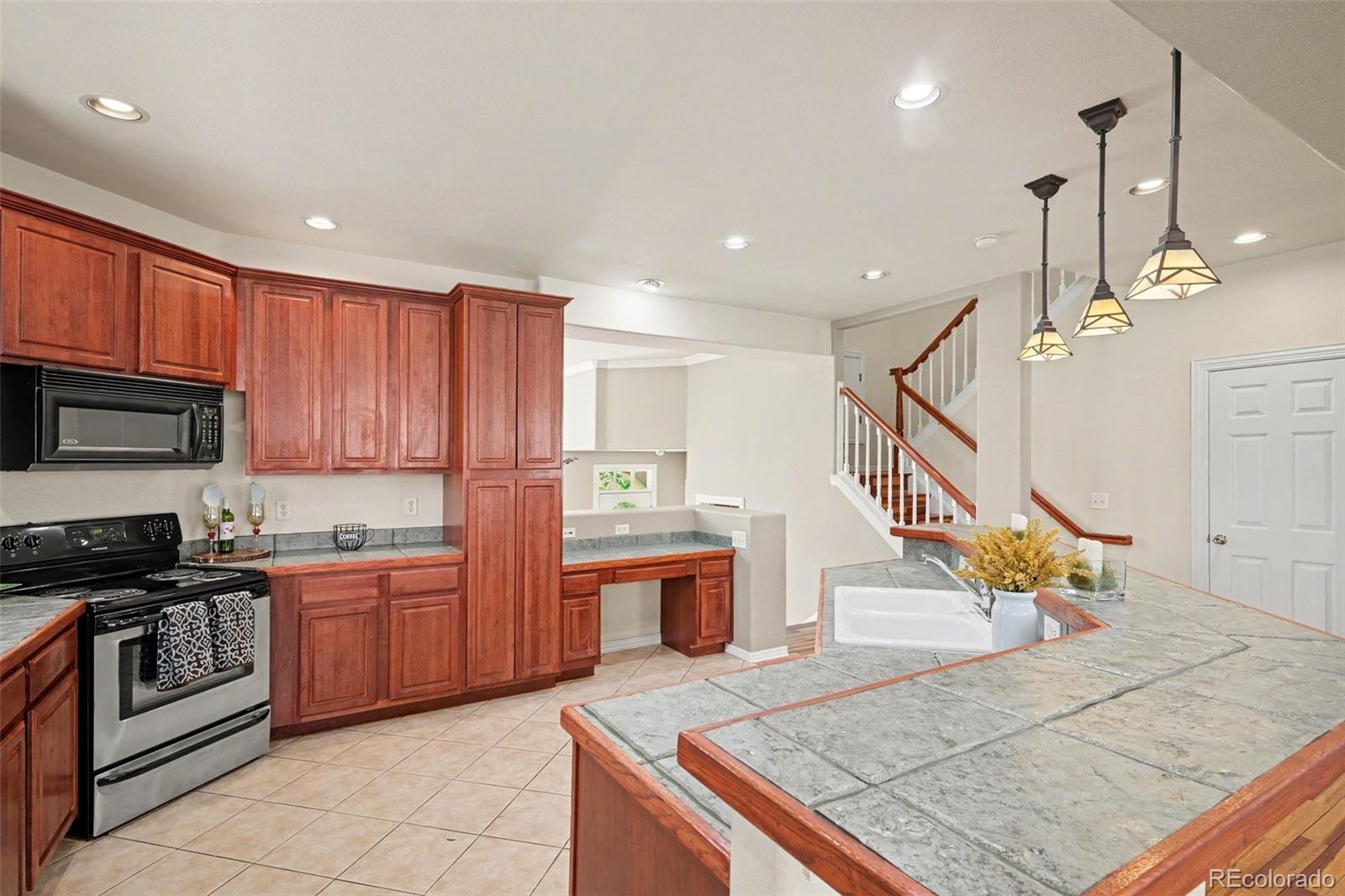 MLS Image #8 for 13933 e princeton place,aurora, Colorado