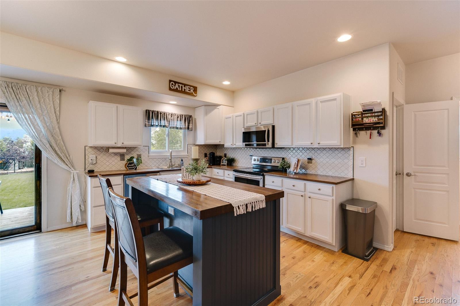 MLS Image #3 for 9509  bur oak lane,colorado springs, Colorado
