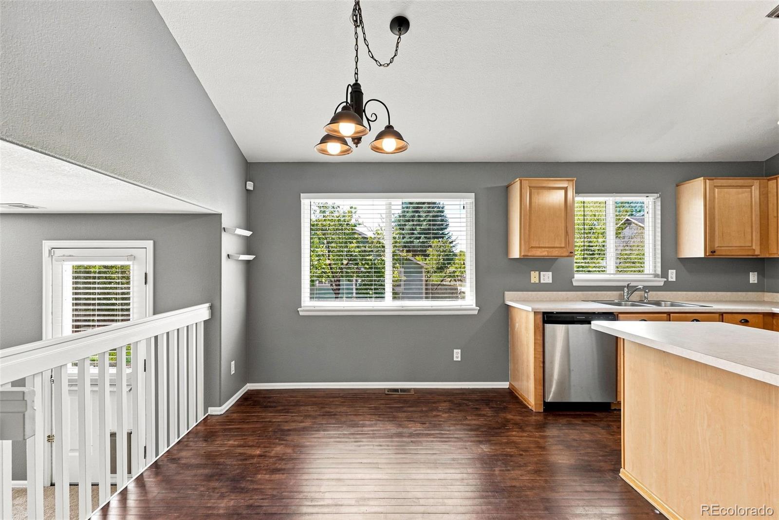 MLS Image #13 for 5307 s liverpool way,centennial, Colorado