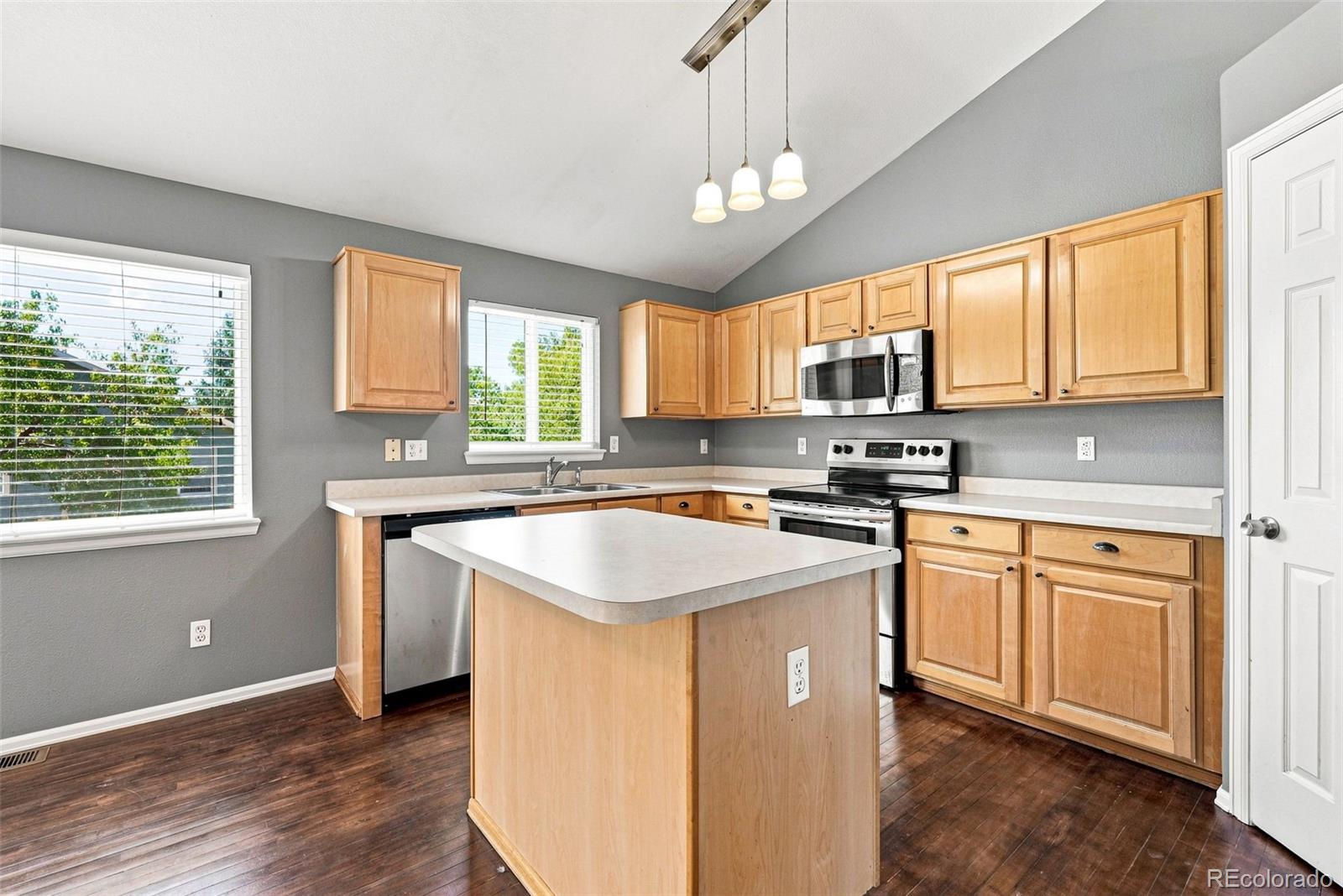 MLS Image #14 for 5307 s liverpool way,centennial, Colorado