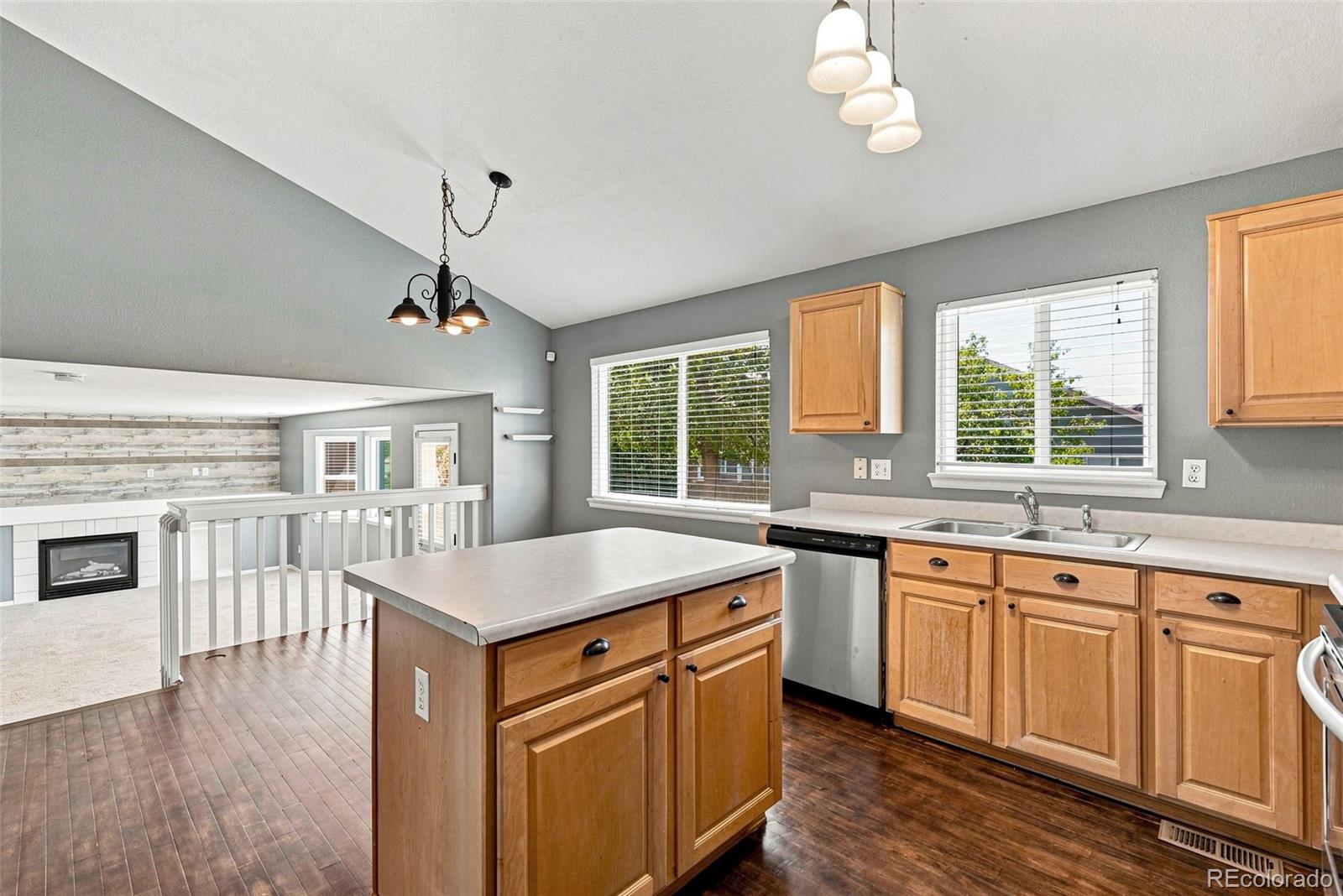 MLS Image #21 for 5307 s liverpool way,centennial, Colorado
