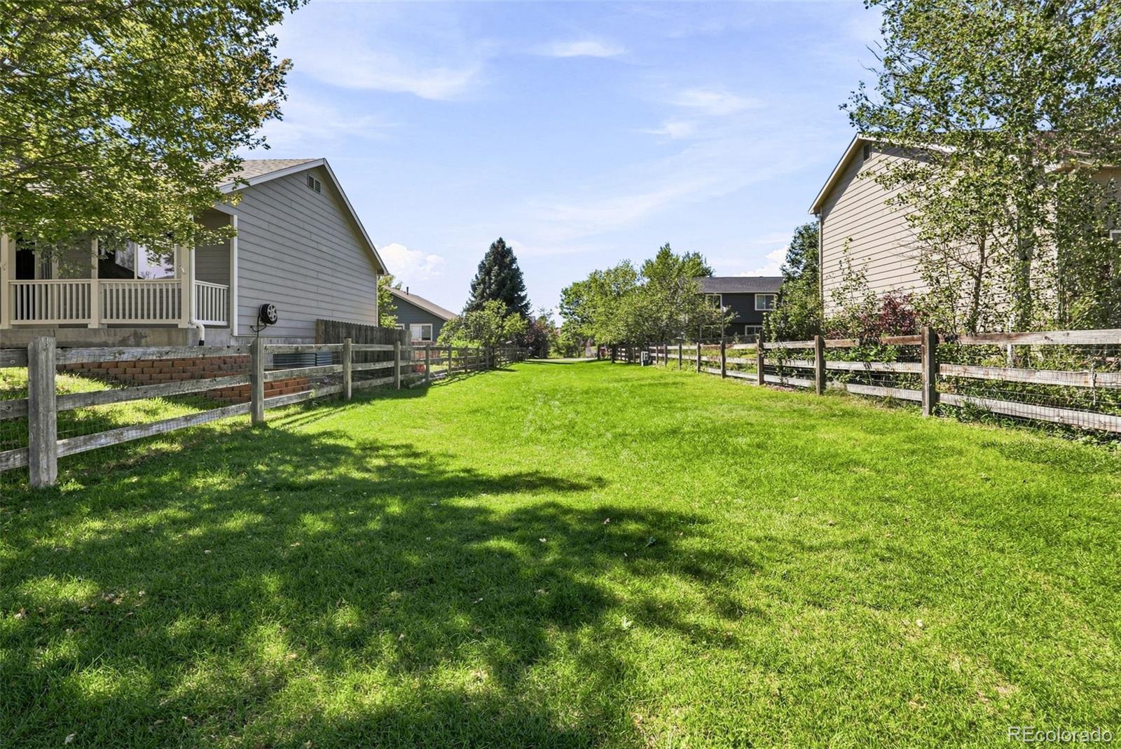MLS Image #3 for 5307 s liverpool way,centennial, Colorado