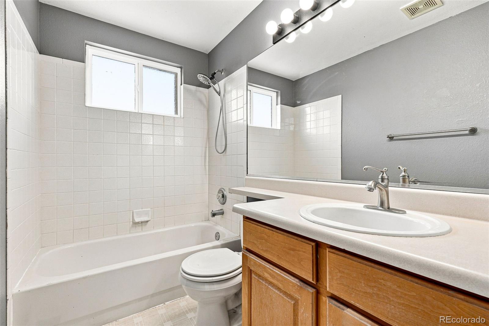 MLS Image #43 for 5307 s liverpool way,centennial, Colorado