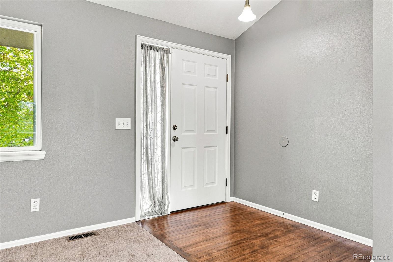 MLS Image #7 for 5307 s liverpool way,centennial, Colorado
