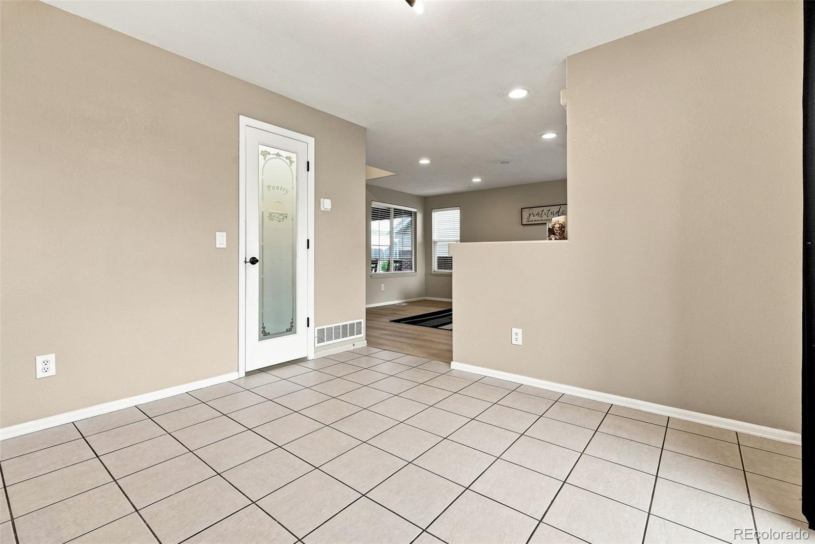 MLS Image #15 for 5916 s zante way,aurora, Colorado