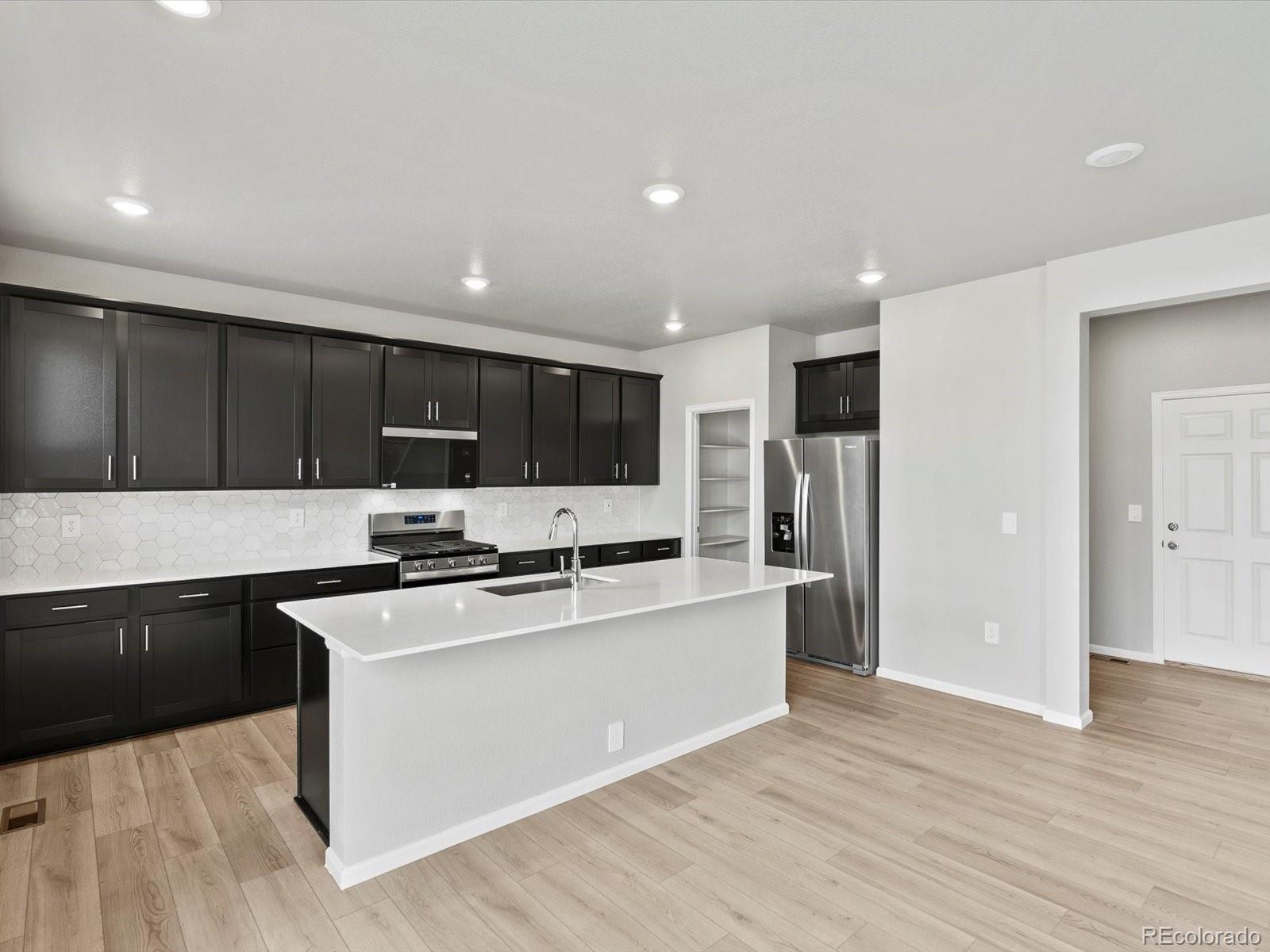 MLS Image #5 for 1607  nathan river drive,windsor, Colorado