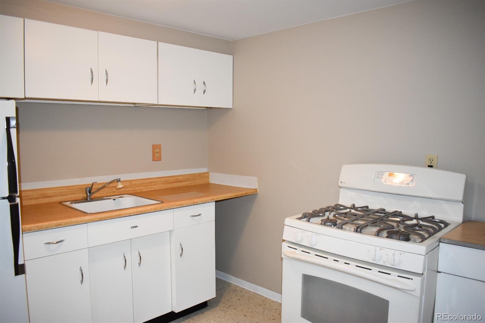MLS Image #17 for 1310 e columbia street,colorado springs, Colorado