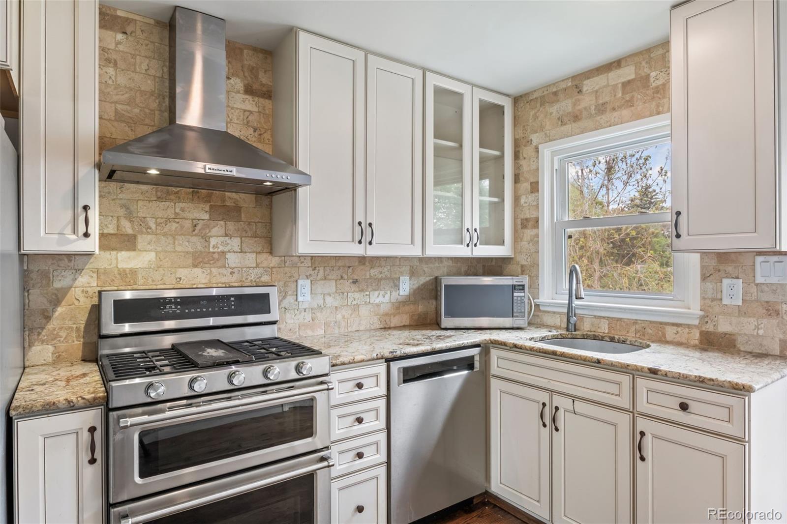 MLS Image #3 for 1310 e columbia street,colorado springs, Colorado
