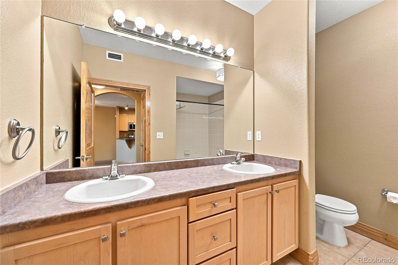 MLS Image #16 for 9079 e panorama circle 414,englewood, Colorado
