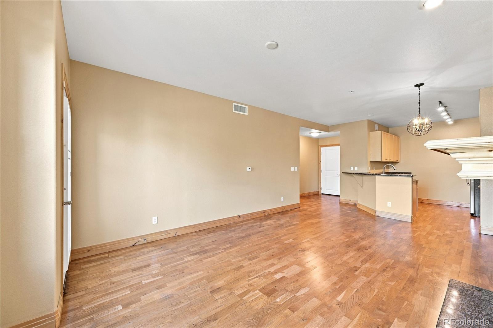 MLS Image #5 for 9079 e panorama circle 414,englewood, Colorado