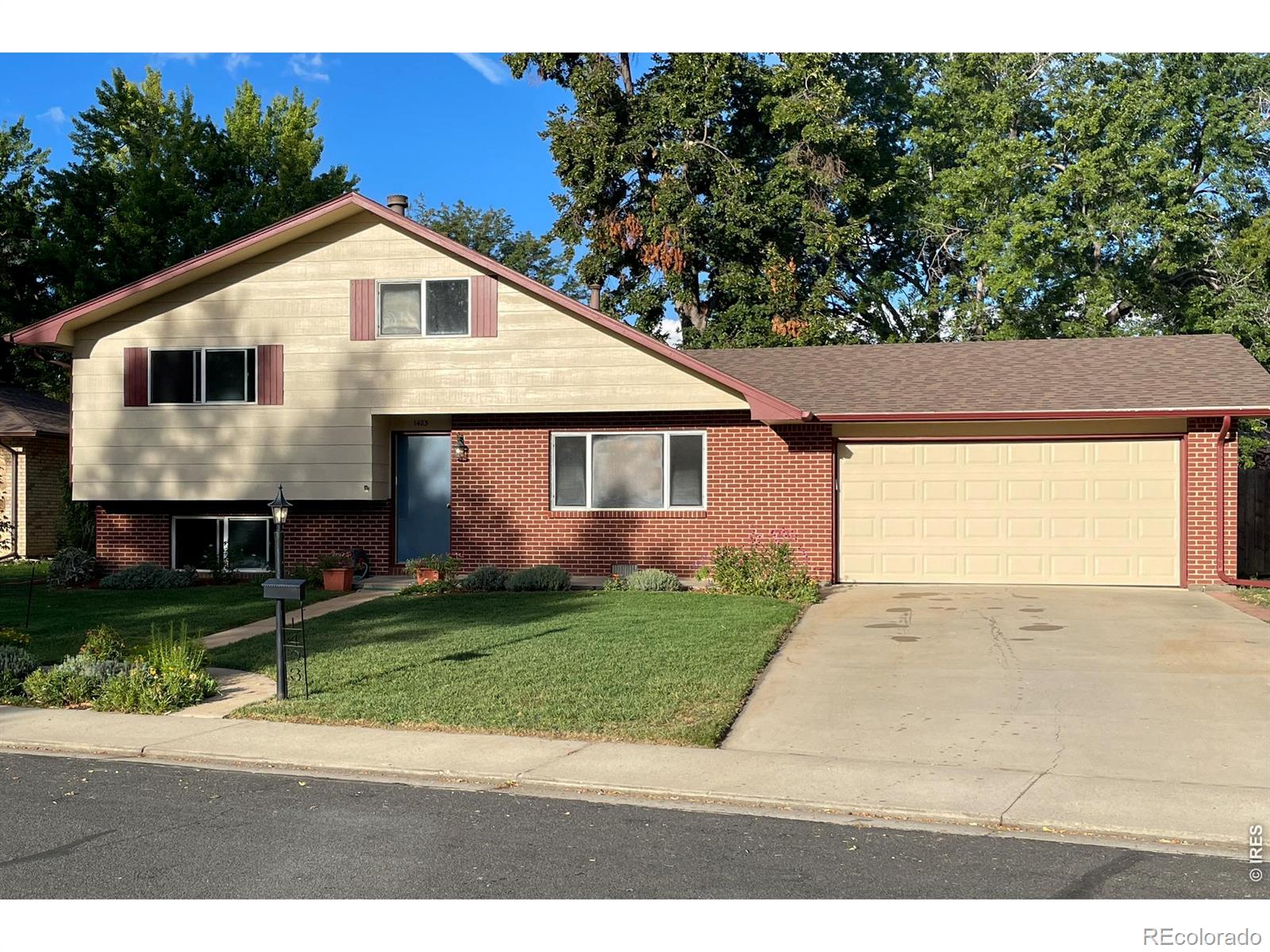 MLS Image #1 for 1423  frontier street,longmont, Colorado