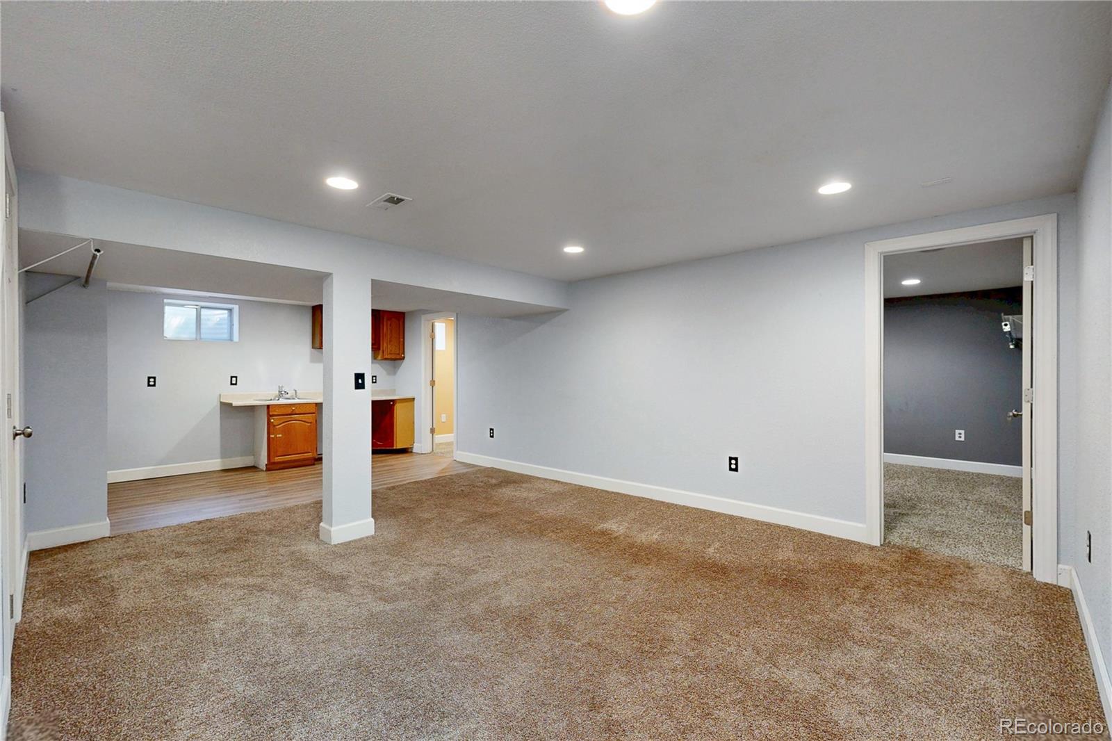 MLS Image #18 for 294 s troy circle,aurora, Colorado