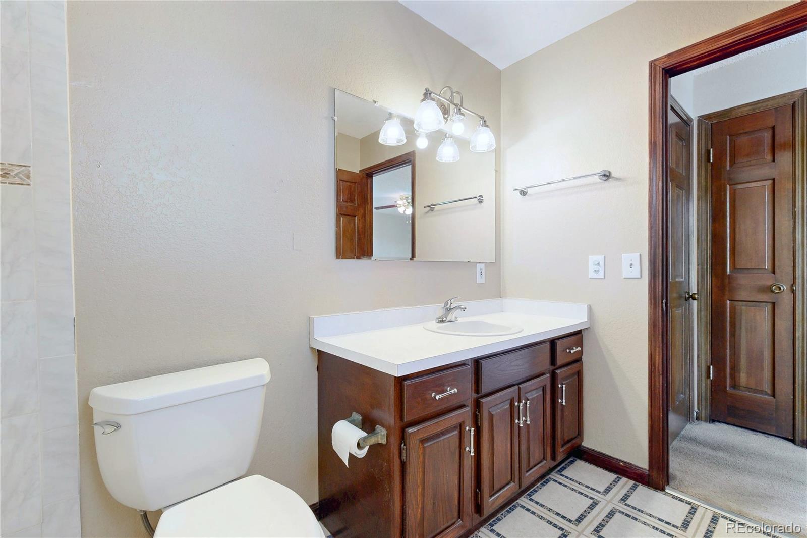 MLS Image #28 for 294 s troy circle,aurora, Colorado