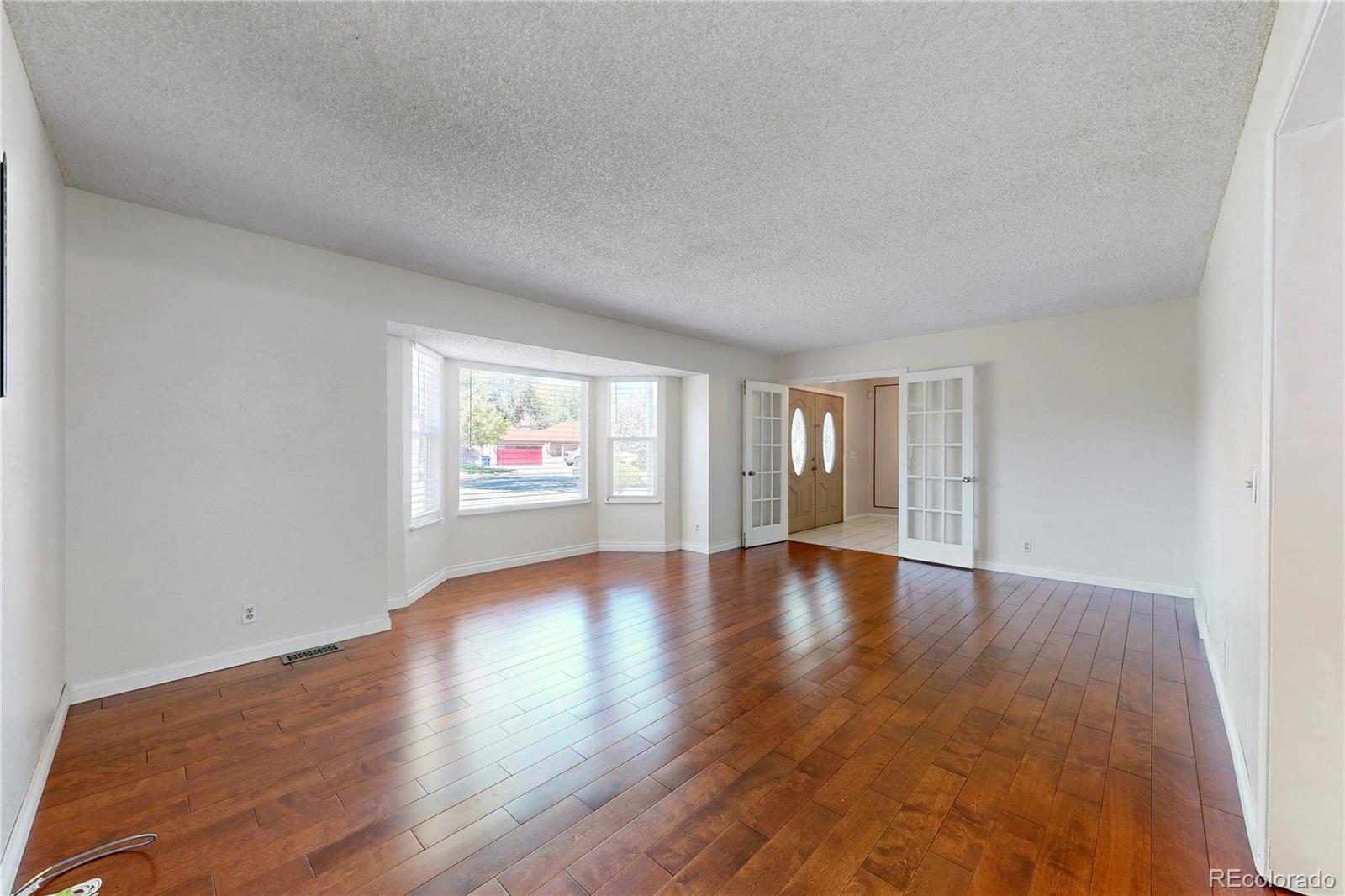 MLS Image #3 for 294 s troy circle,aurora, Colorado