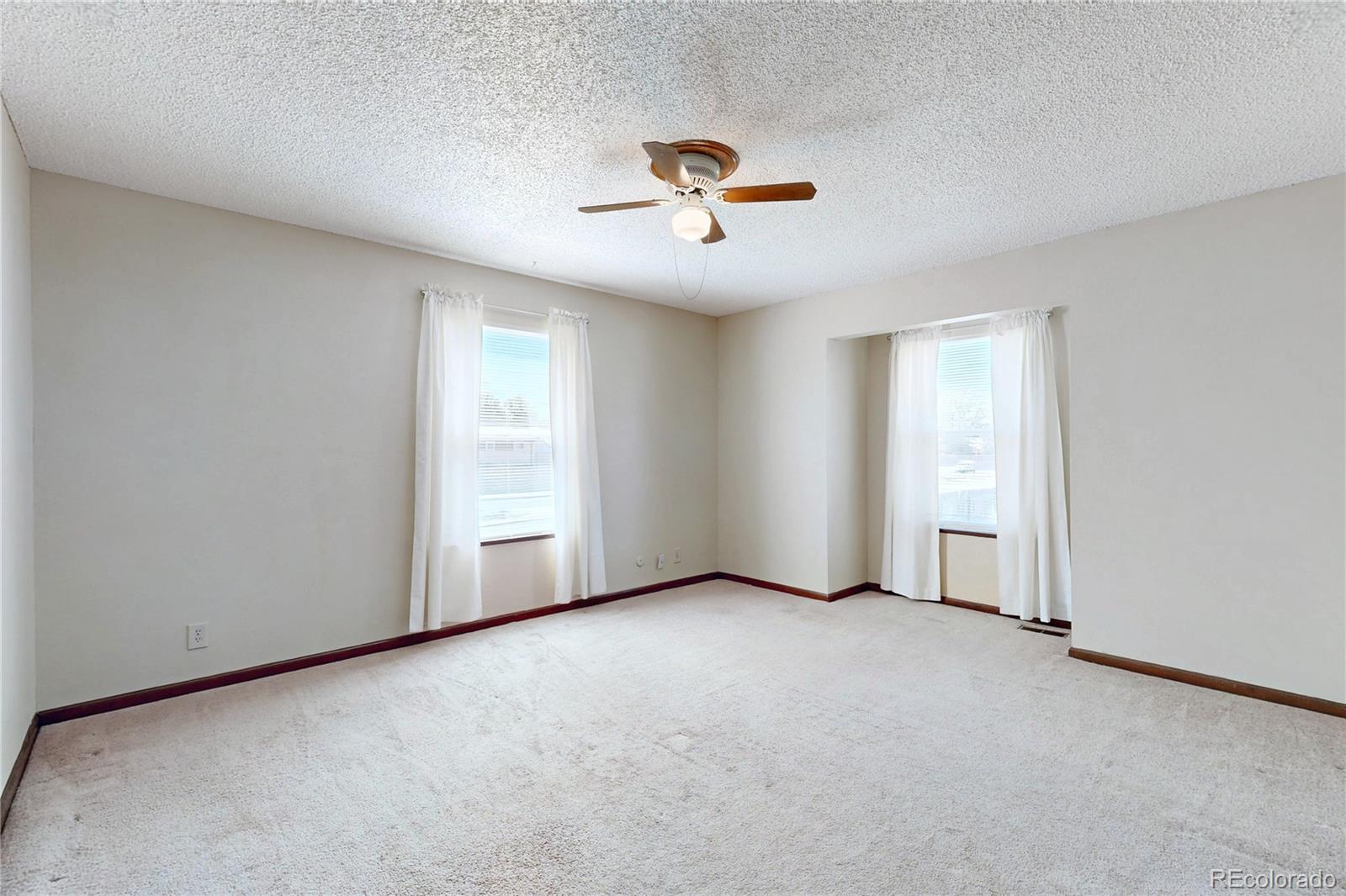 MLS Image #32 for 294 s troy circle,aurora, Colorado
