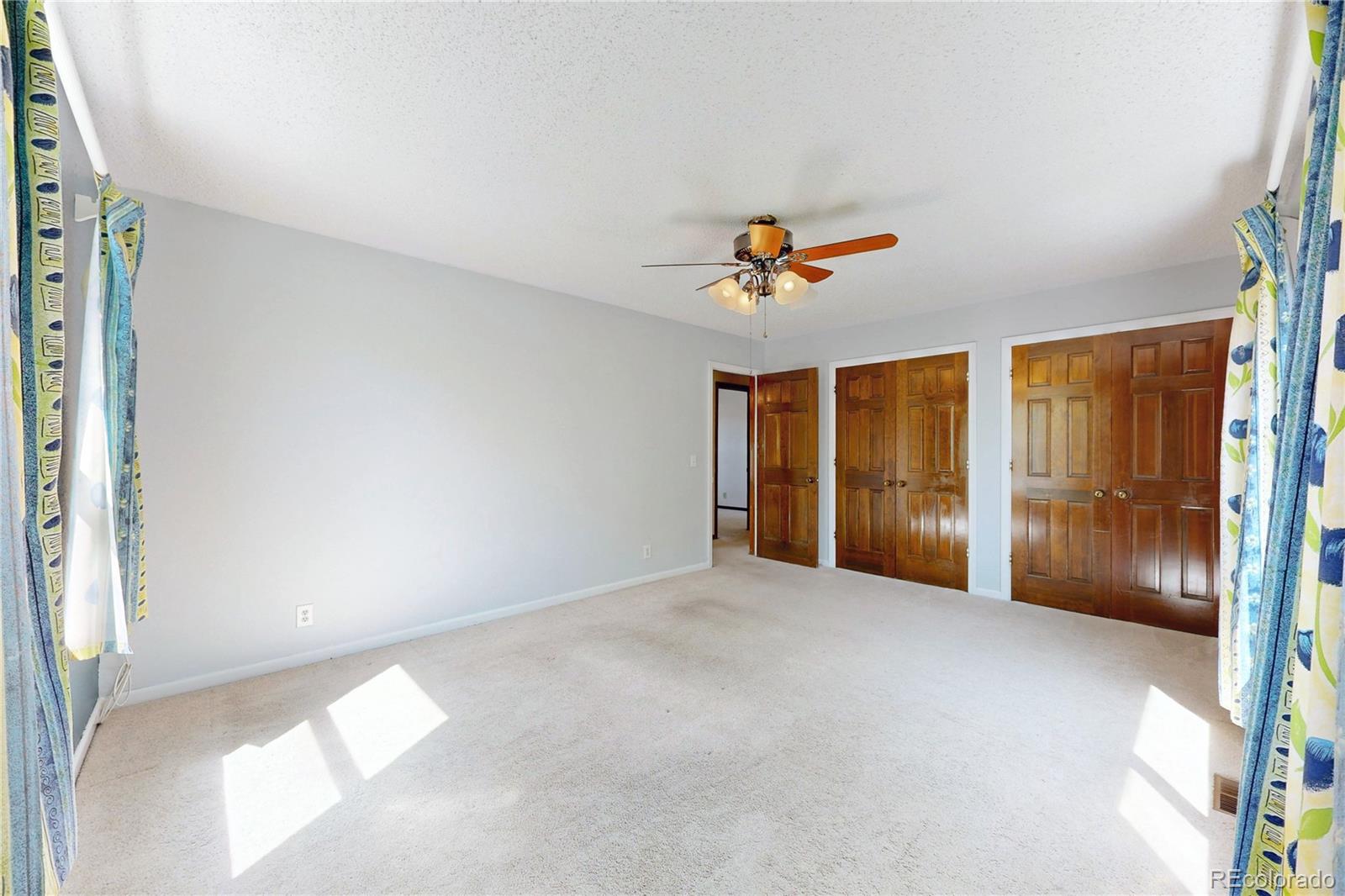MLS Image #37 for 294 s troy circle,aurora, Colorado