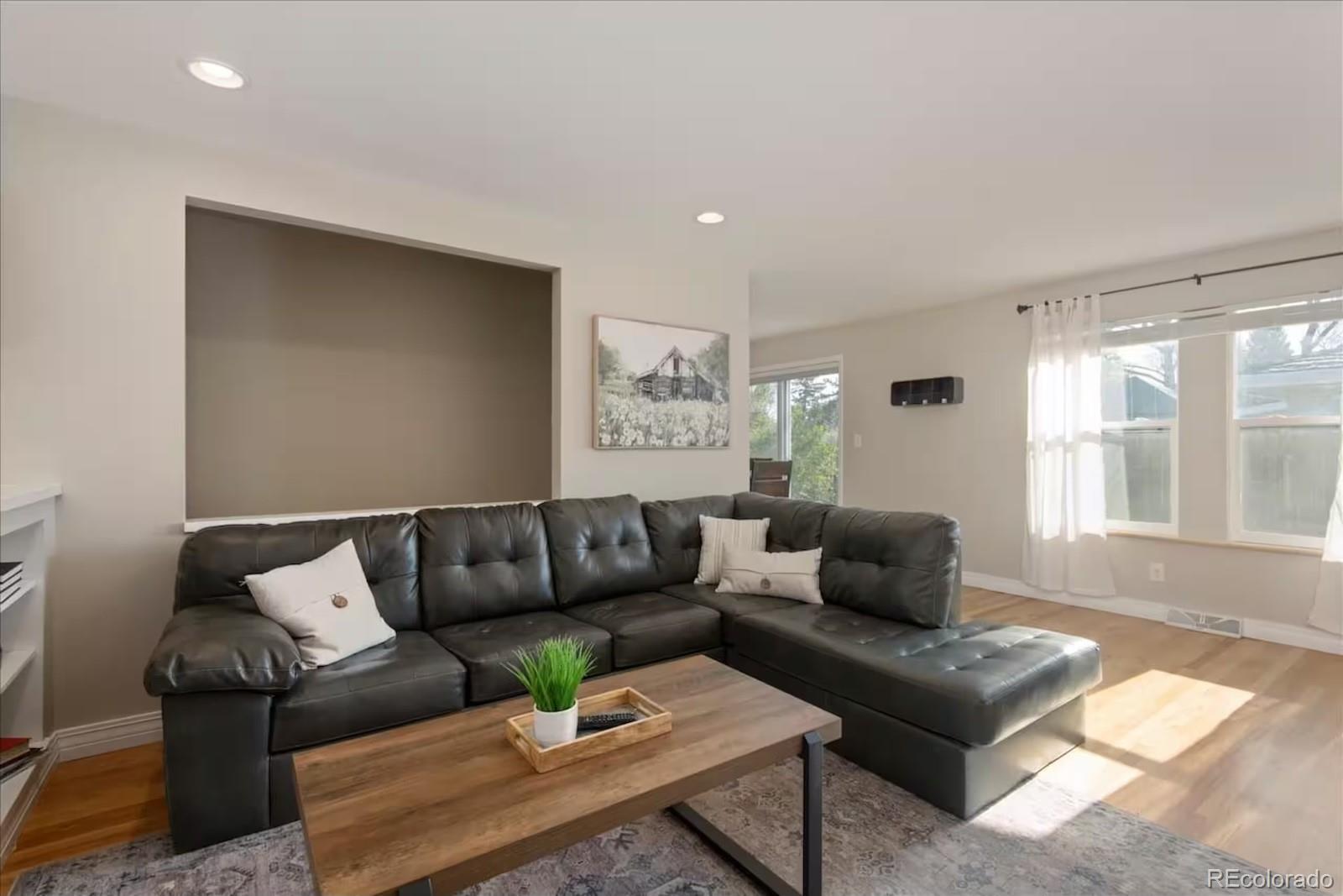 MLS Image #2 for 991 e cottonwood avenue,centennial, Colorado