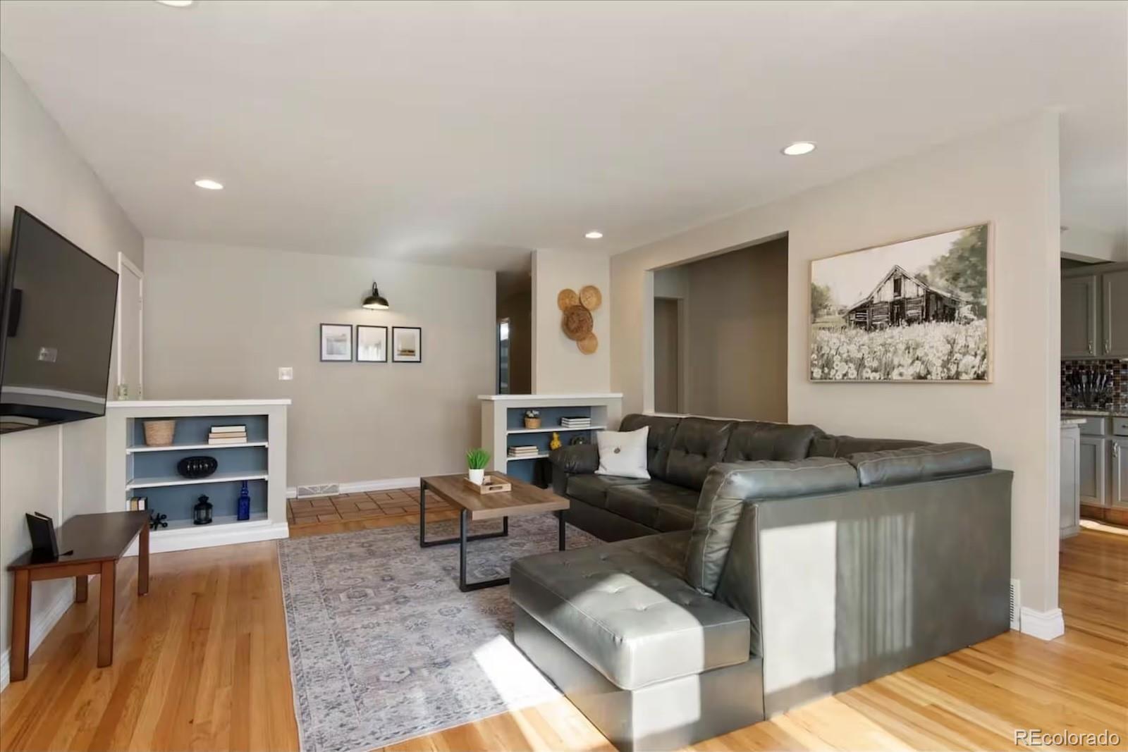 MLS Image #3 for 991 e cottonwood avenue,centennial, Colorado
