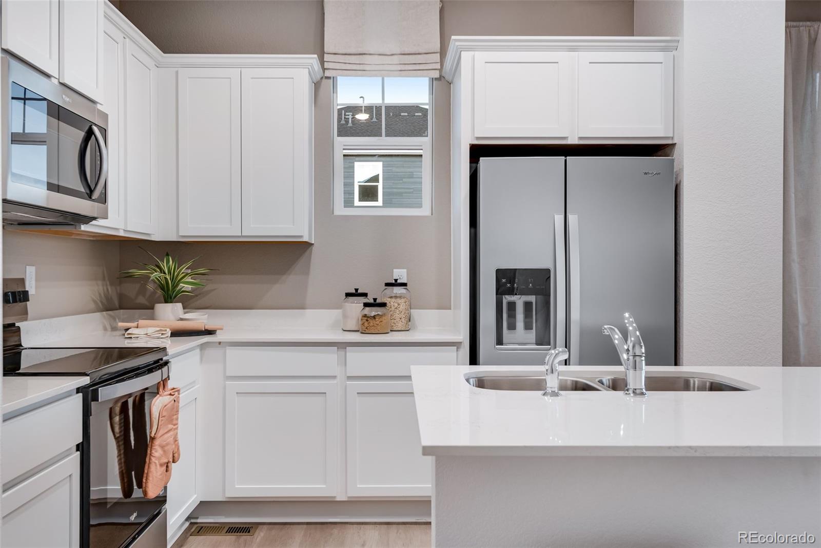 MLS Image #10 for 9845  bahama street,commerce city, Colorado