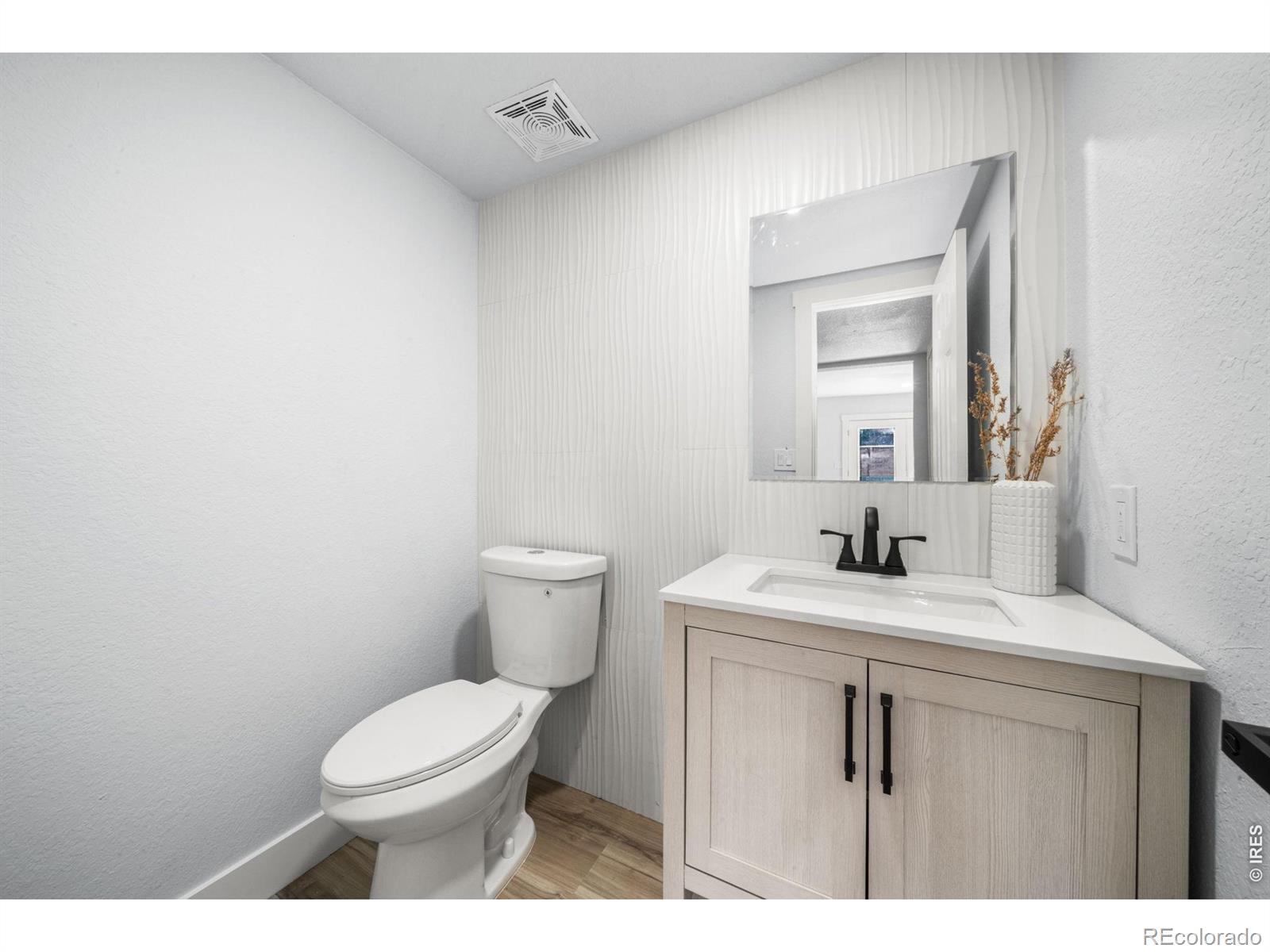 MLS Image #23 for 1958  28th avenue,greeley, Colorado