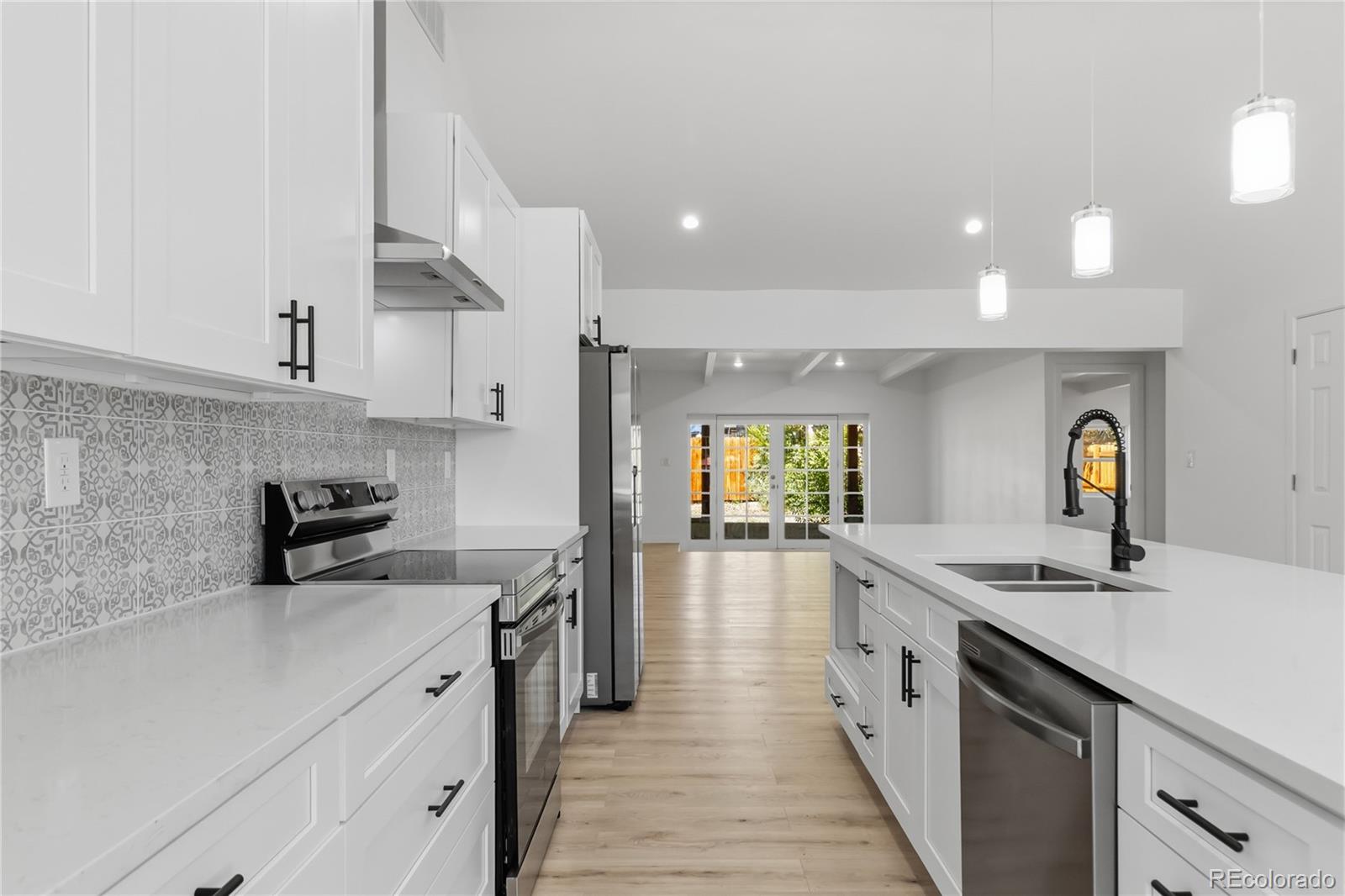 MLS Image #10 for 1235 s irving street,denver, Colorado