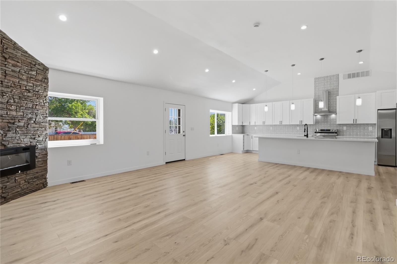 MLS Image #11 for 1235 s irving street,denver, Colorado