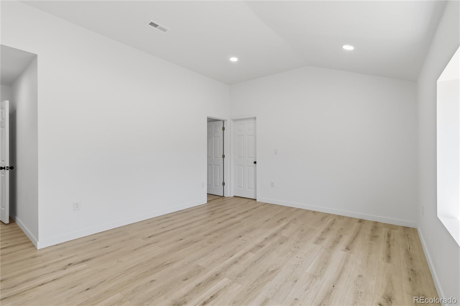 MLS Image #33 for 1235 s irving street,denver, Colorado