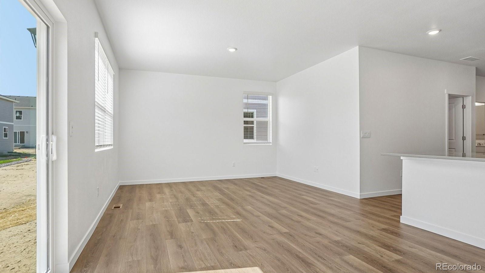 MLS Image #4 for 1404  uphill street,lochbuie, Colorado