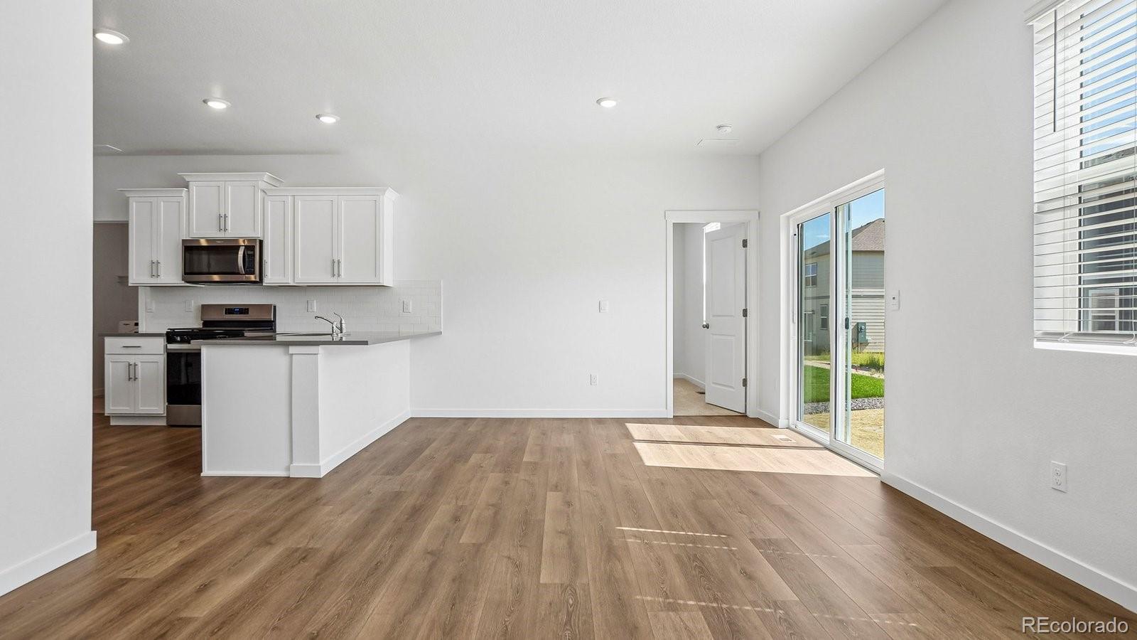 MLS Image #5 for 1404  uphill street,lochbuie, Colorado