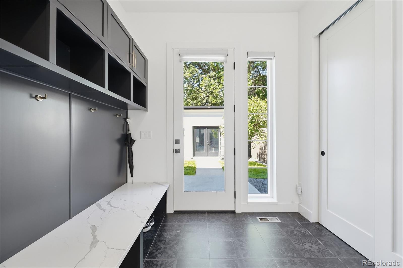 MLS Image #16 for 2339 s saint paul street,denver, Colorado
