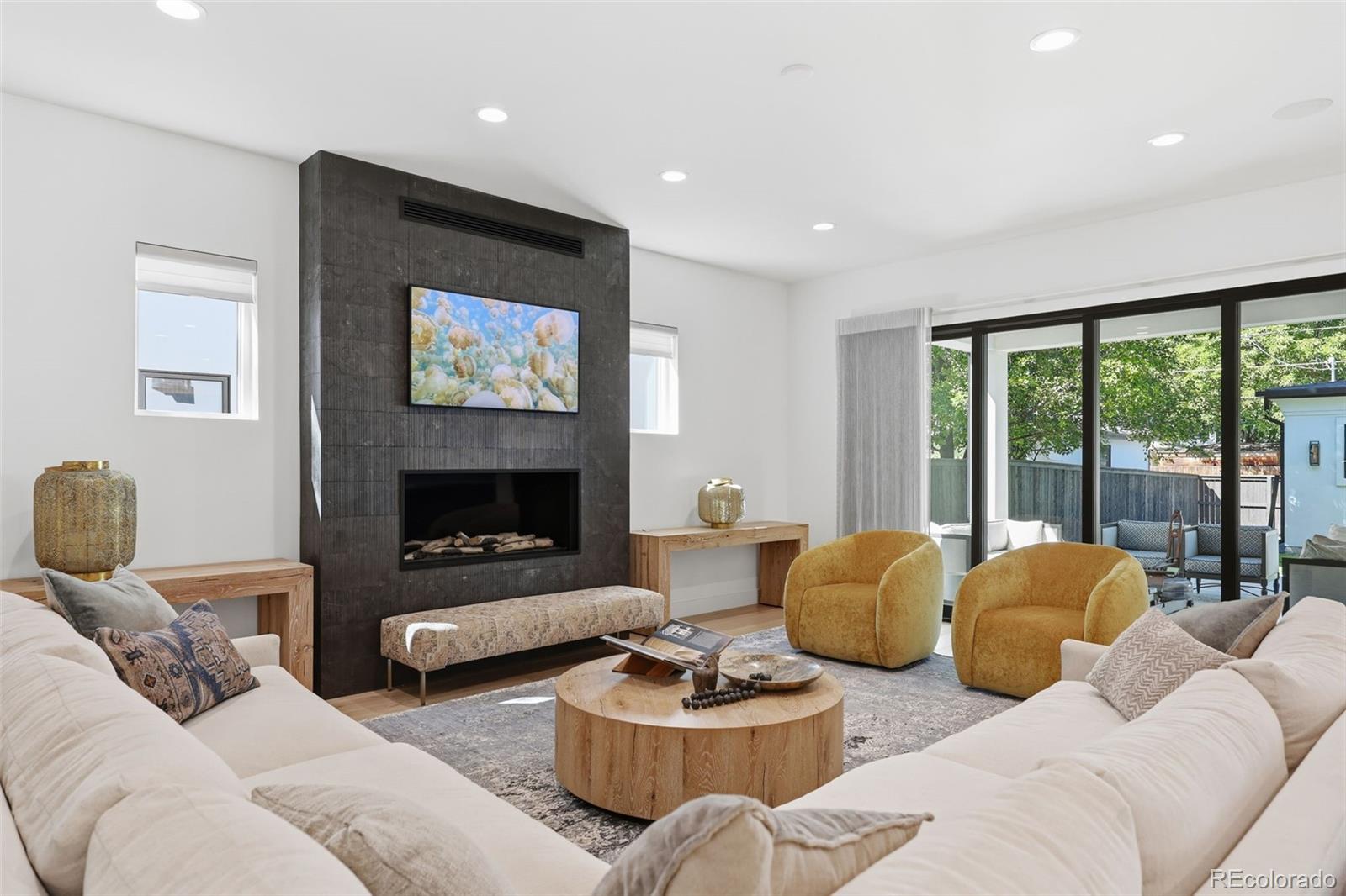 MLS Image #2 for 2339 s saint paul street,denver, Colorado