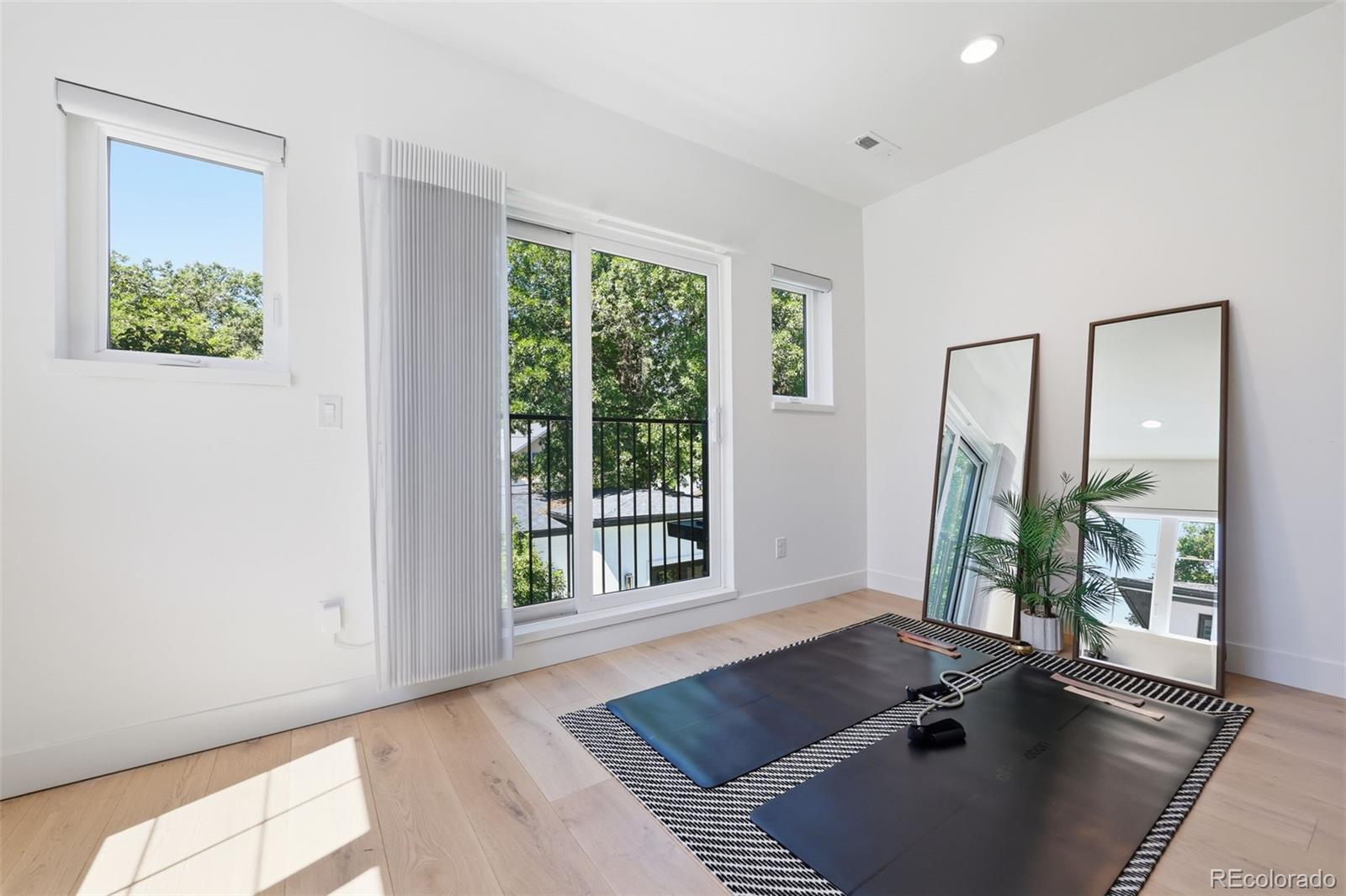 MLS Image #22 for 2339 s saint paul street,denver, Colorado