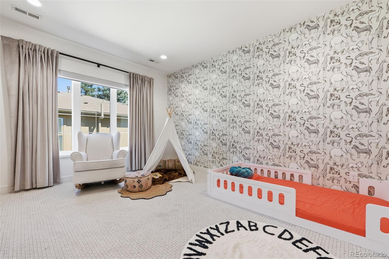 MLS Image #29 for 2339 s saint paul street,denver, Colorado