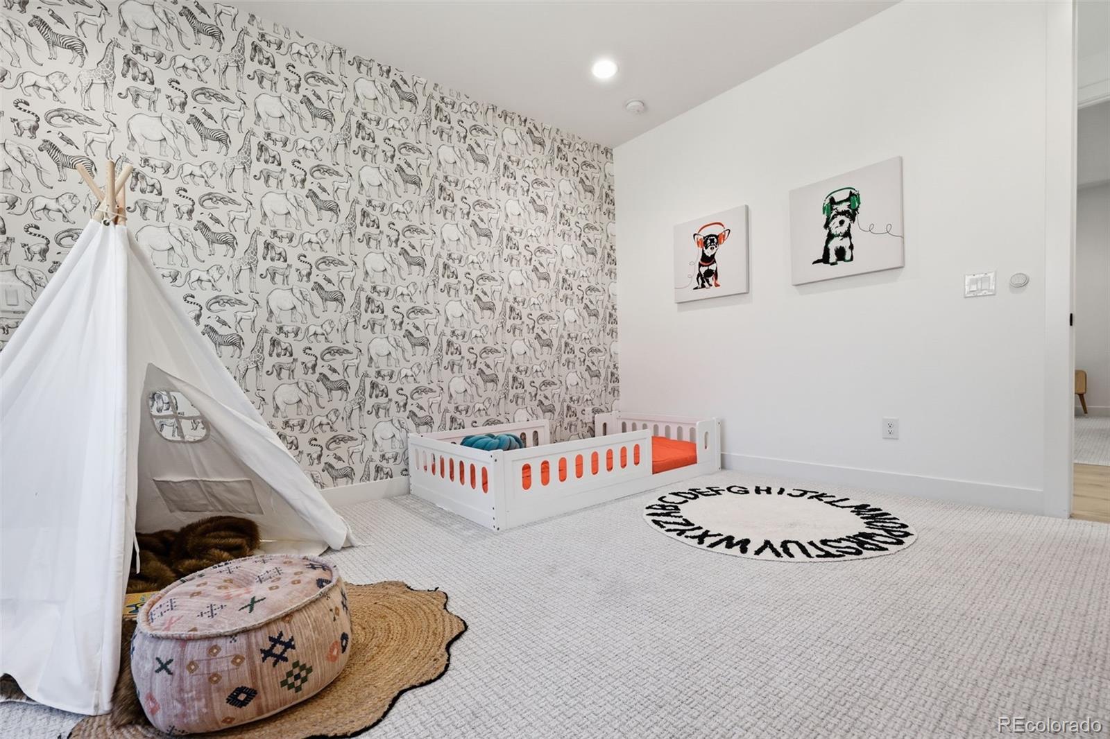 MLS Image #30 for 2339 s saint paul street,denver, Colorado