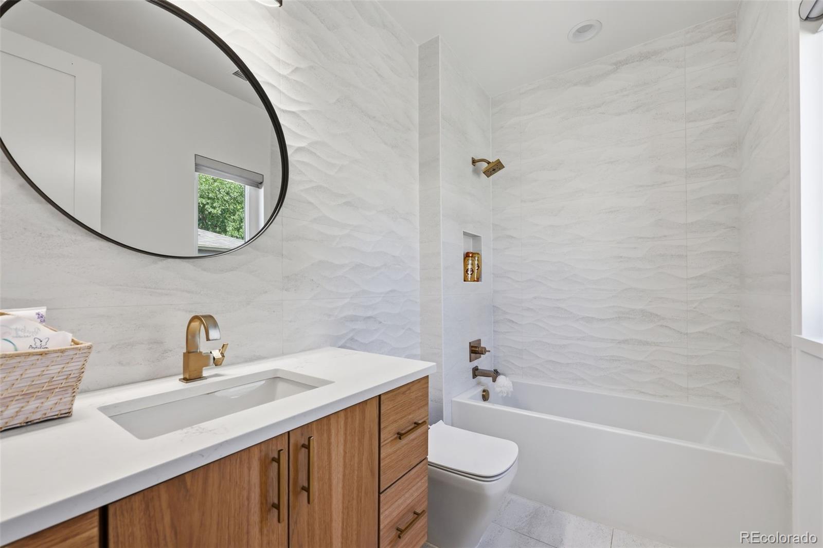 MLS Image #31 for 2339 s saint paul street,denver, Colorado