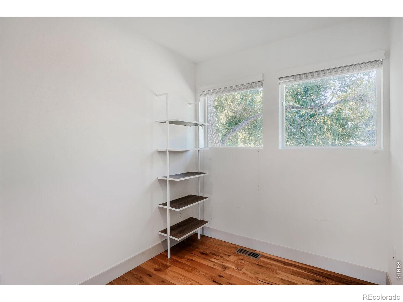 MLS Image #12 for 835  forest street,denver, Colorado