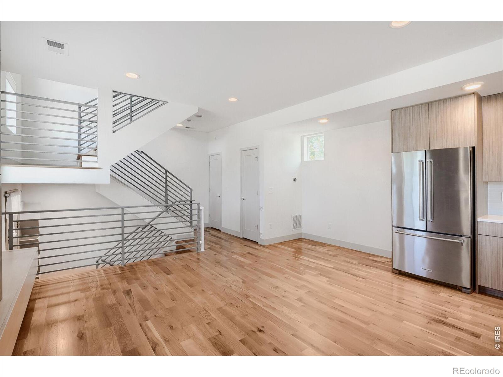 MLS Image #3 for 835  forest street,denver, Colorado