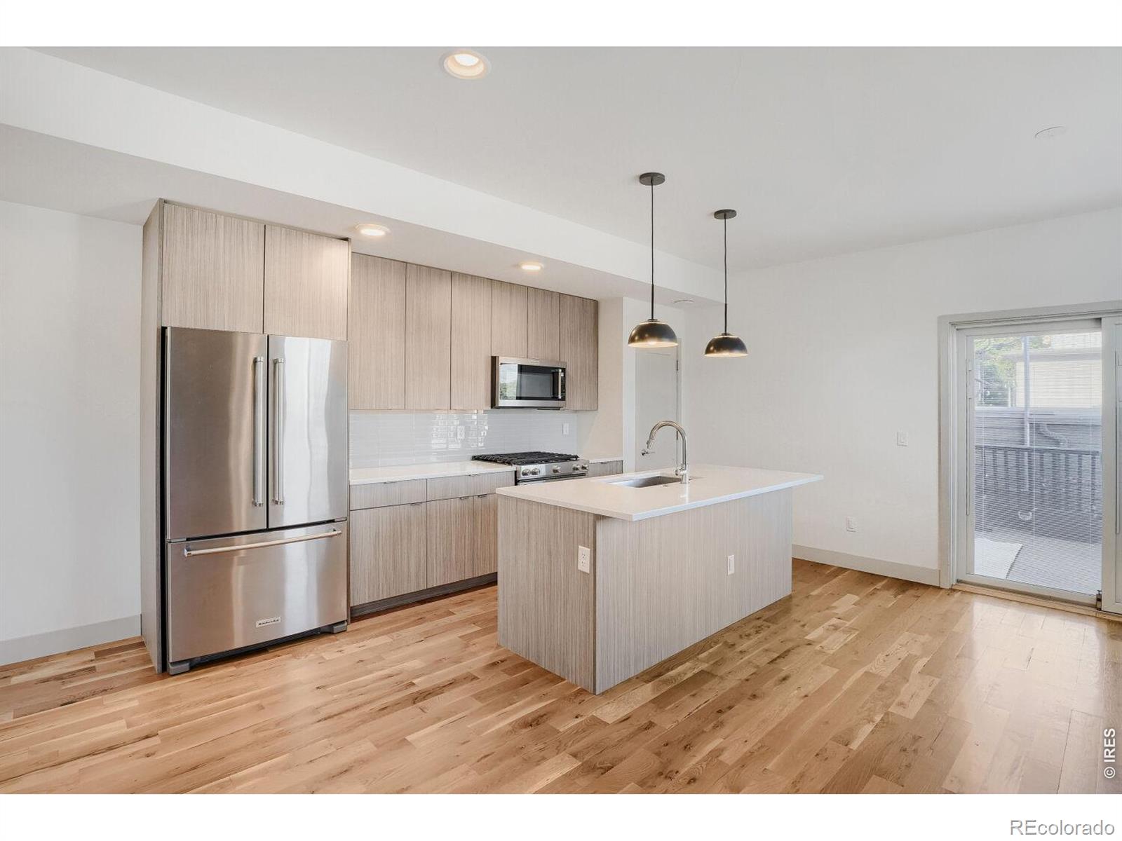MLS Image #5 for 835  forest street,denver, Colorado