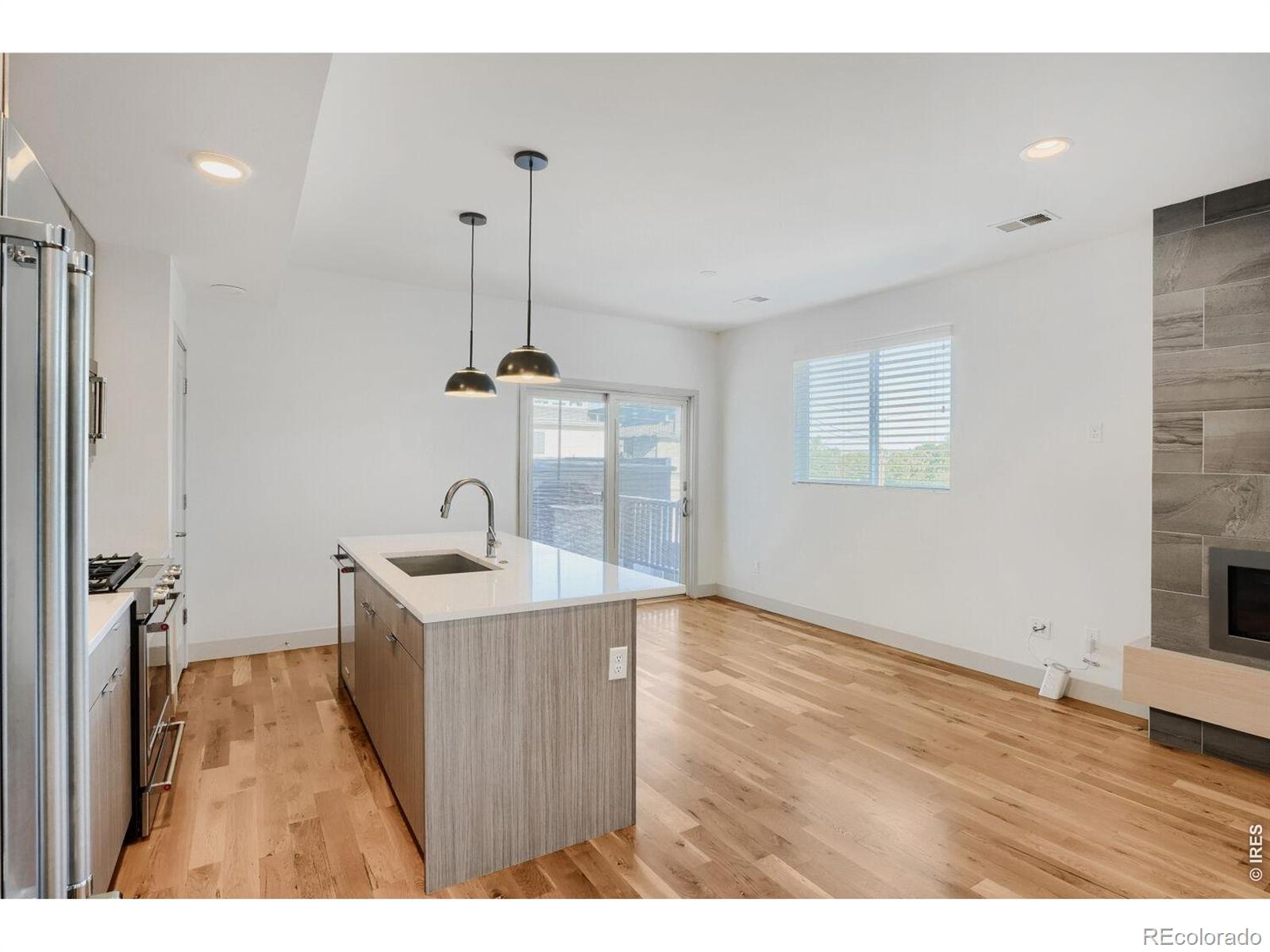 MLS Image #6 for 835  forest street,denver, Colorado