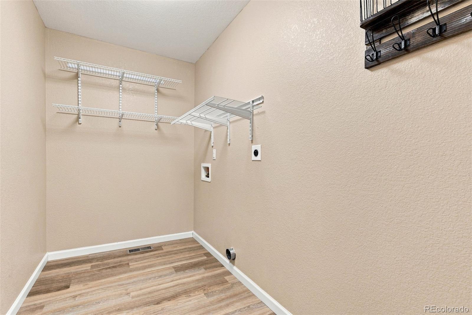 MLS Image #22 for 10046  strathfield lane,littleton, Colorado