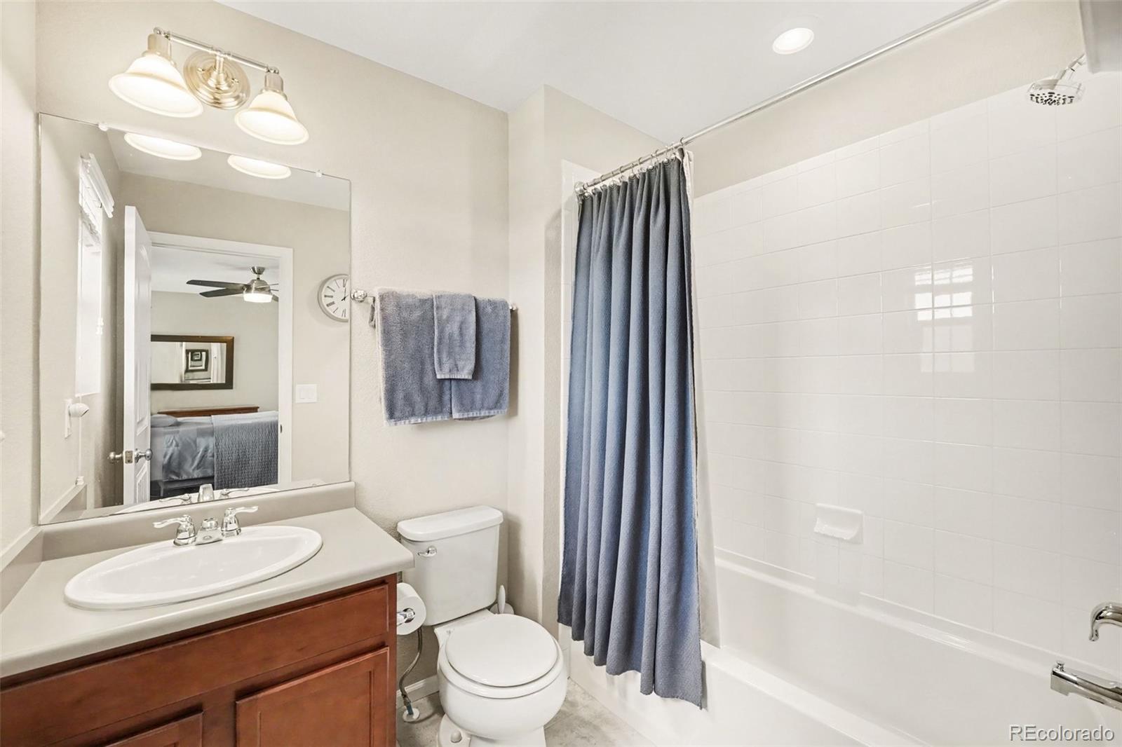 MLS Image #11 for 10139 e 25th drive,aurora, Colorado