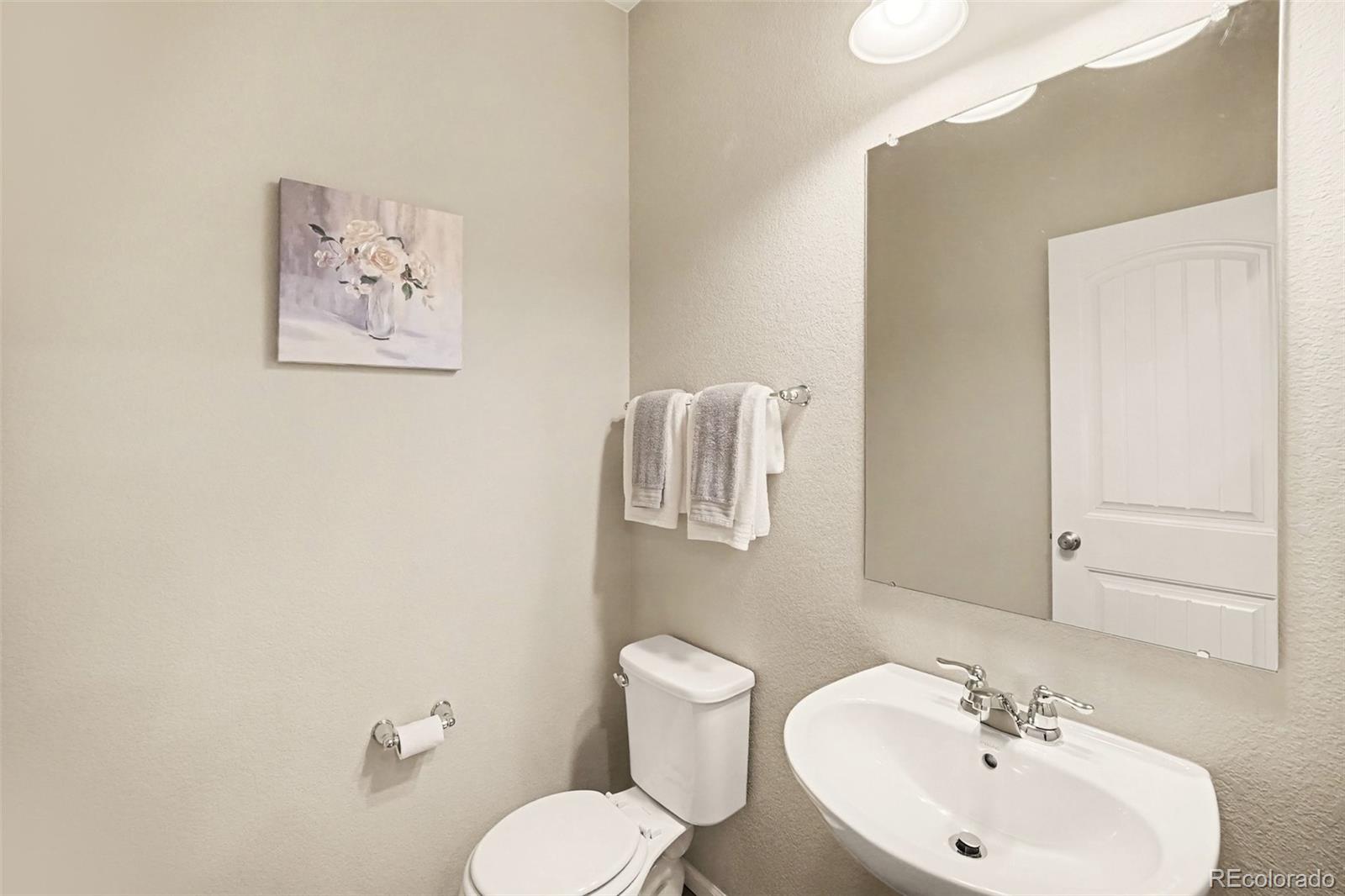 MLS Image #13 for 10139 e 25th drive,aurora, Colorado