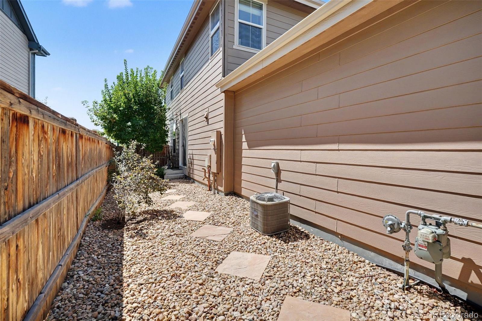 MLS Image #17 for 10139 e 25th drive,aurora, Colorado